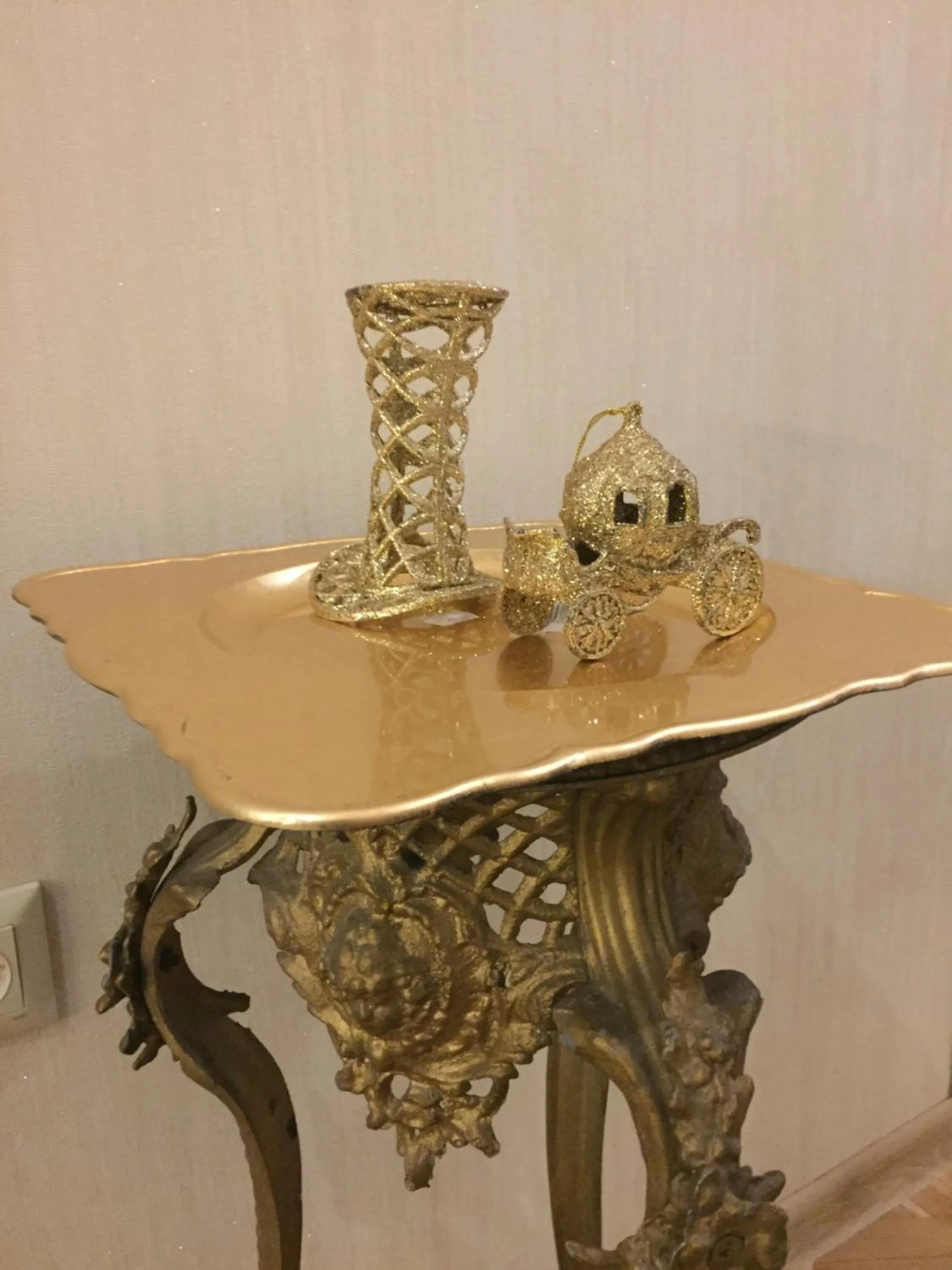 Decorative detail in Brickwall Tbilisi-Tbilisi vibe