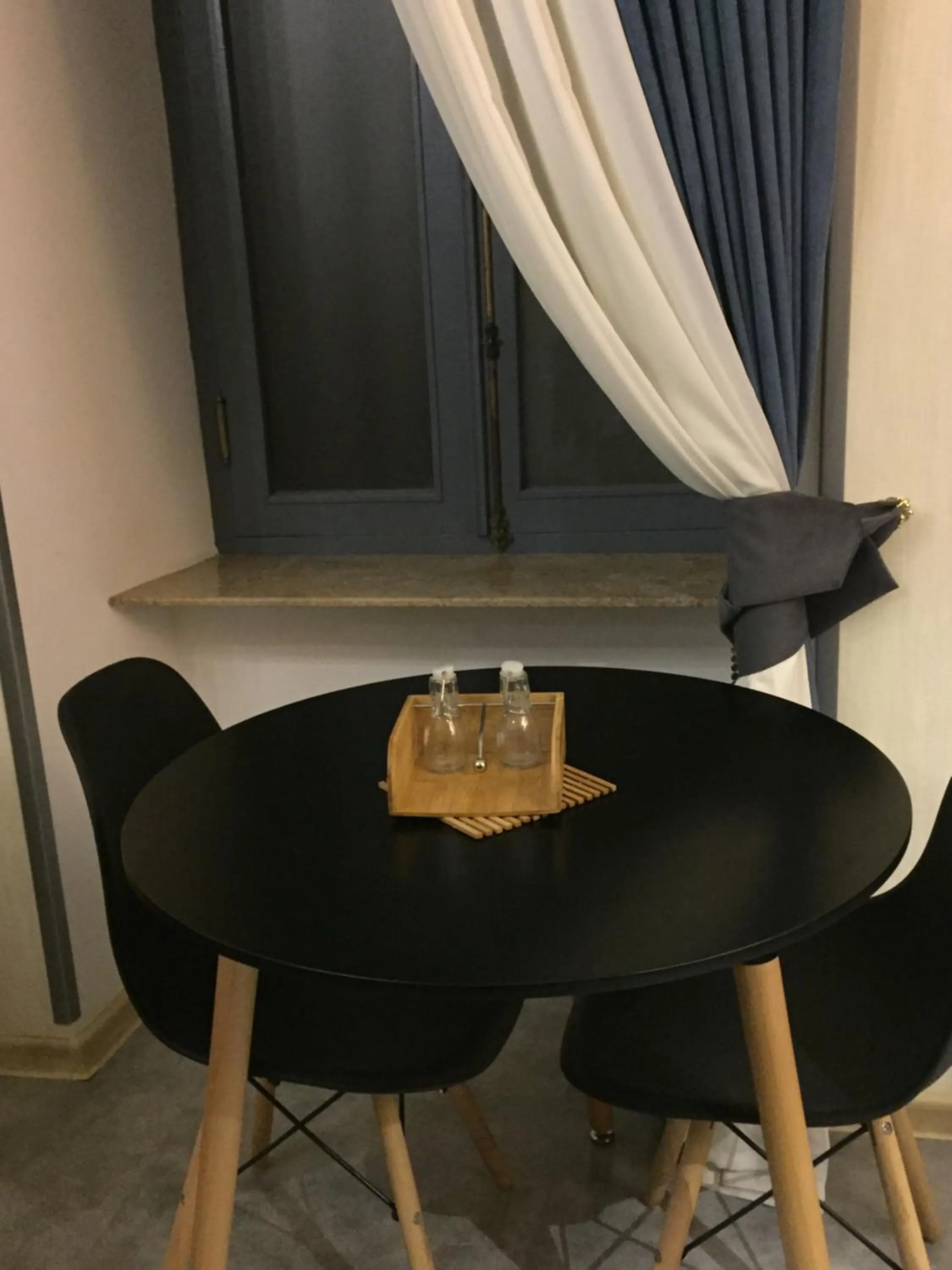 Dining area in Brickwall Tbilisi-Tbilisi vibe