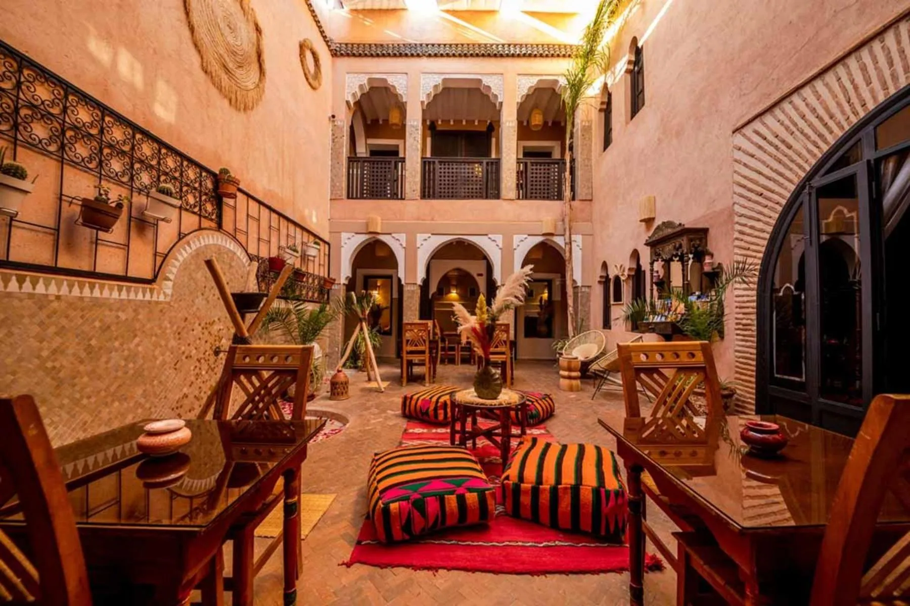 Restaurant/places to eat in Riad 7 Saints