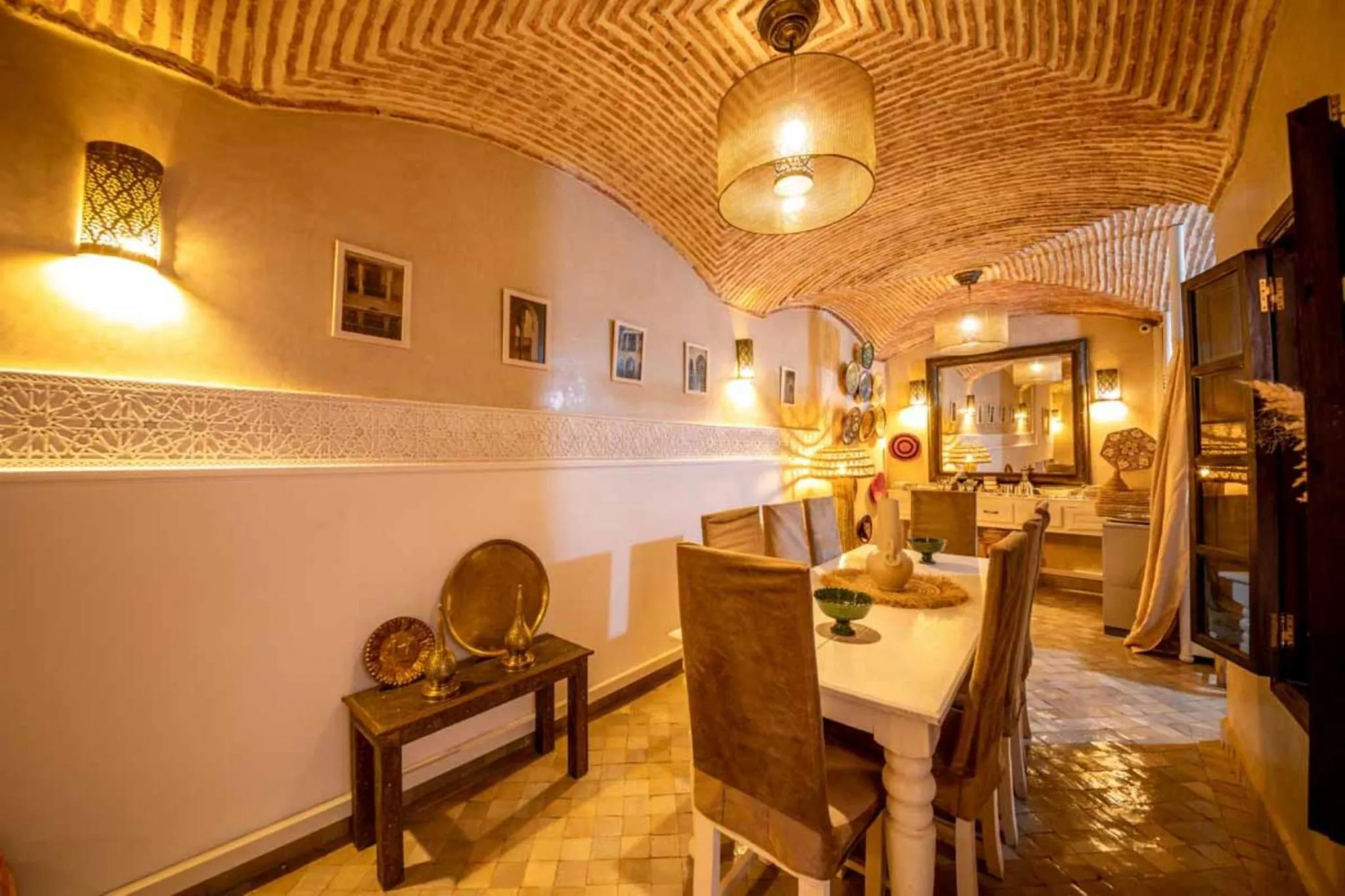 Restaurant/places to eat in Riad 7 Saints