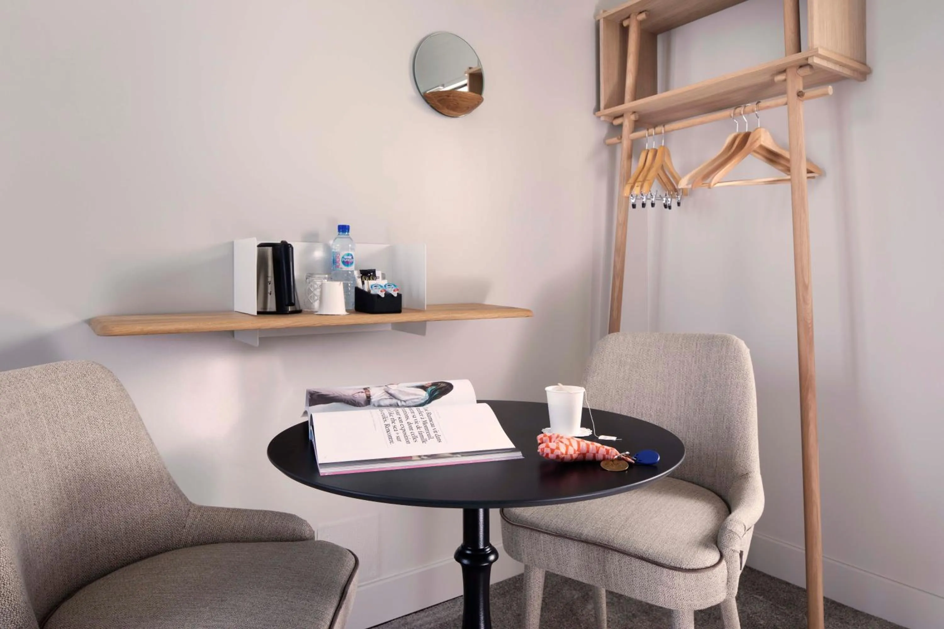 Coffee/tea facilities in Hôtel Eiffel Saint Charles