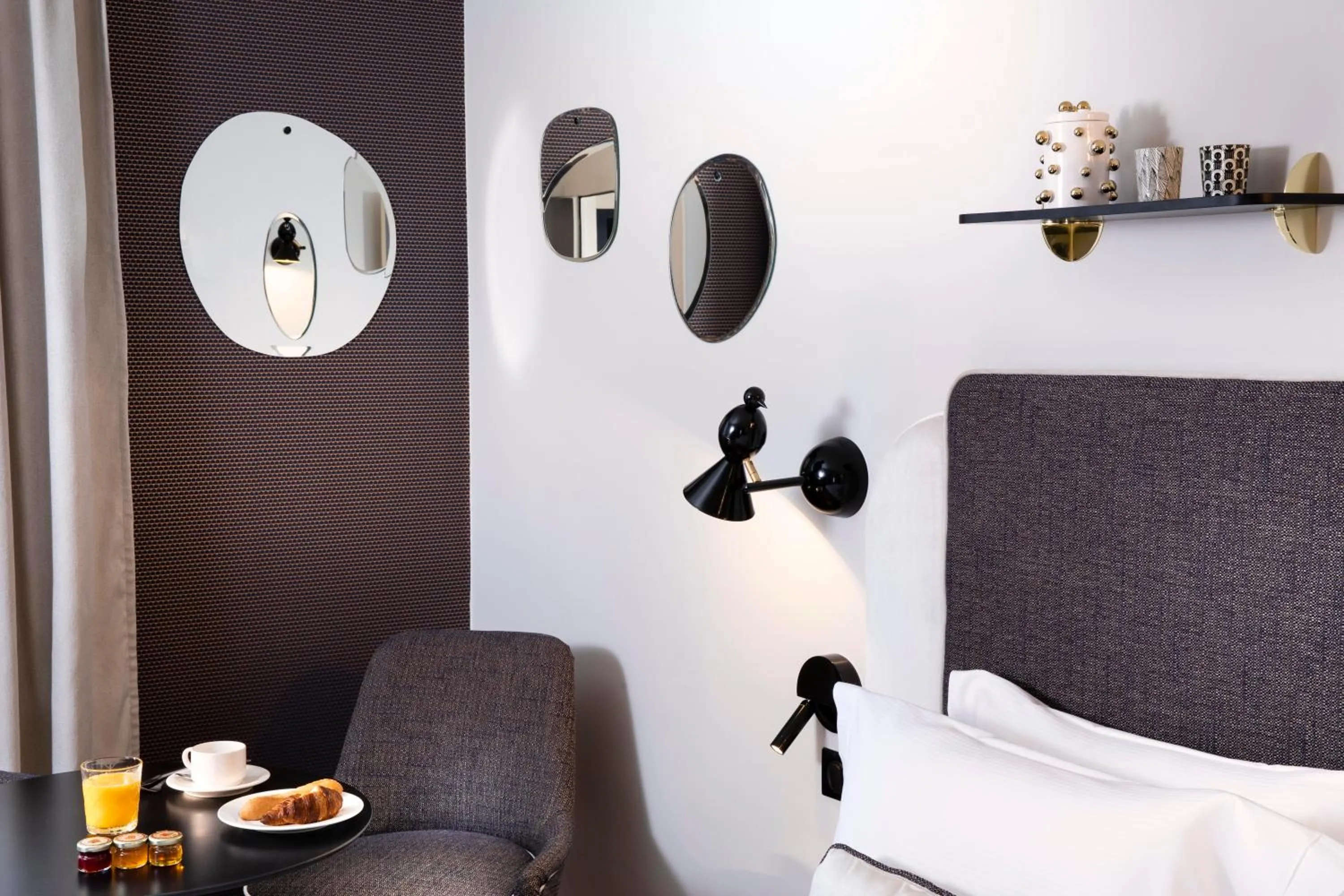 Bedroom, Bed in Hôtel Eiffel Saint Charles