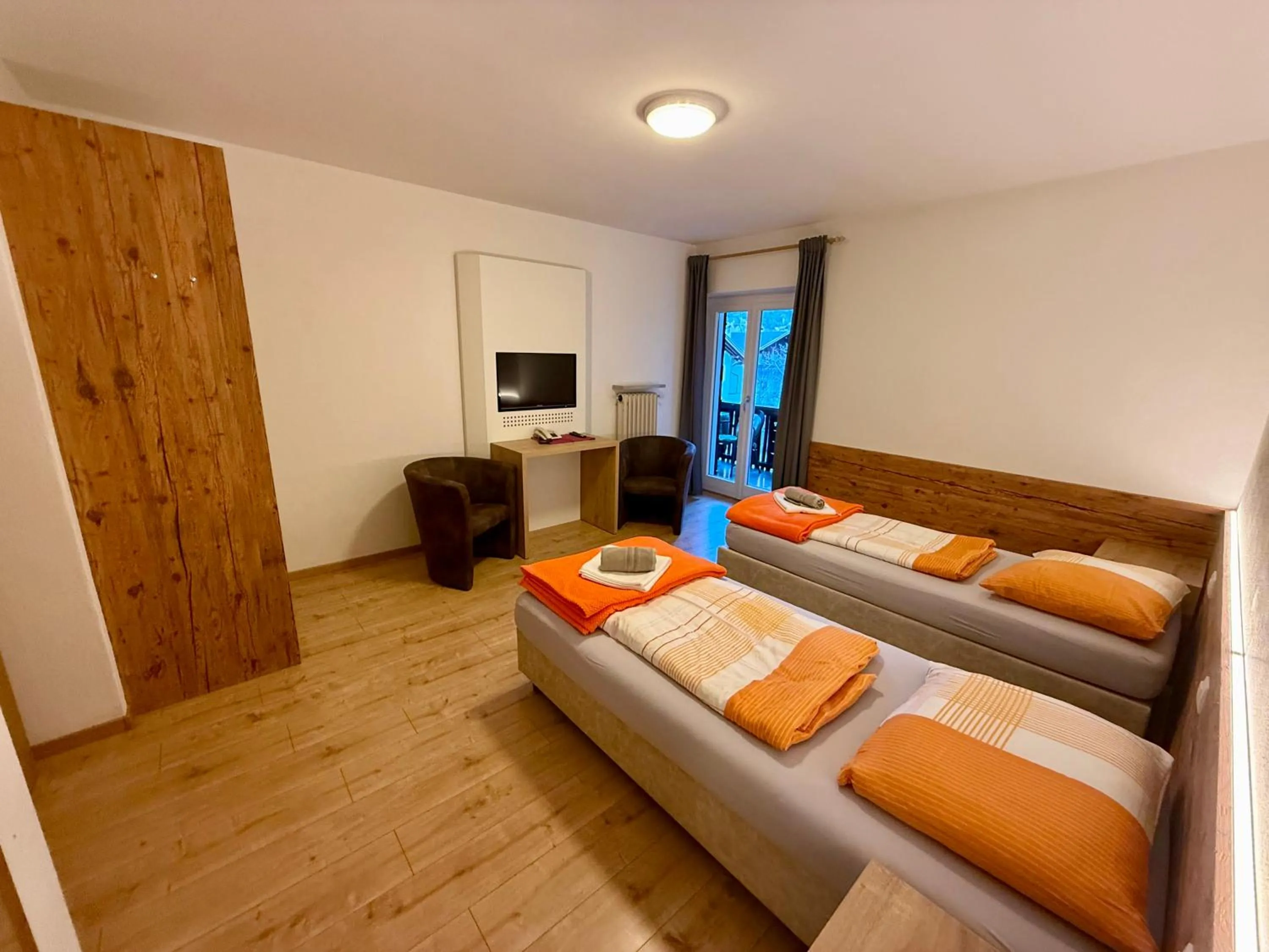 Photo of the whole room, Bed in Hotel Krone