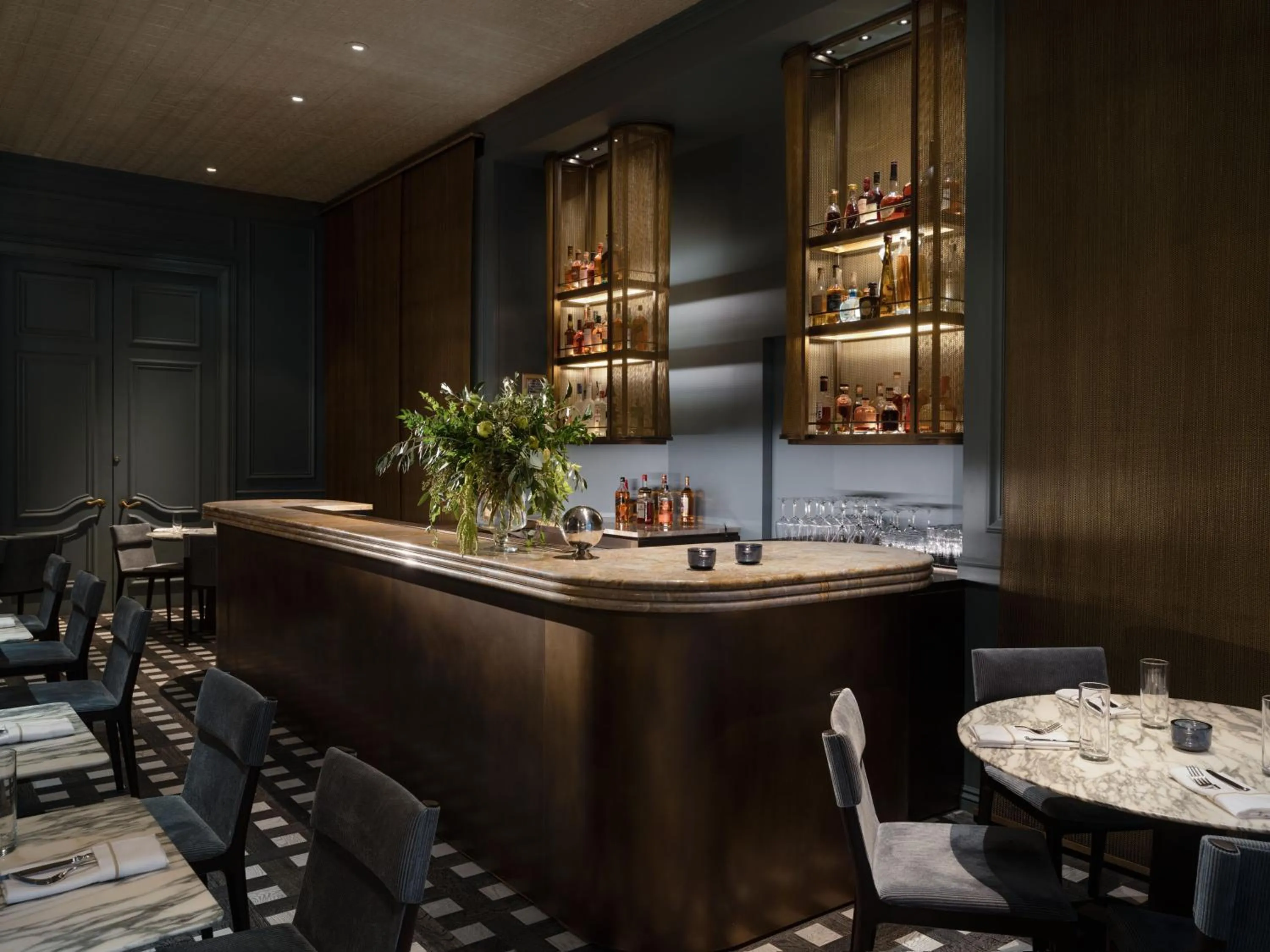 Restaurant/places to eat in Park Lane New York