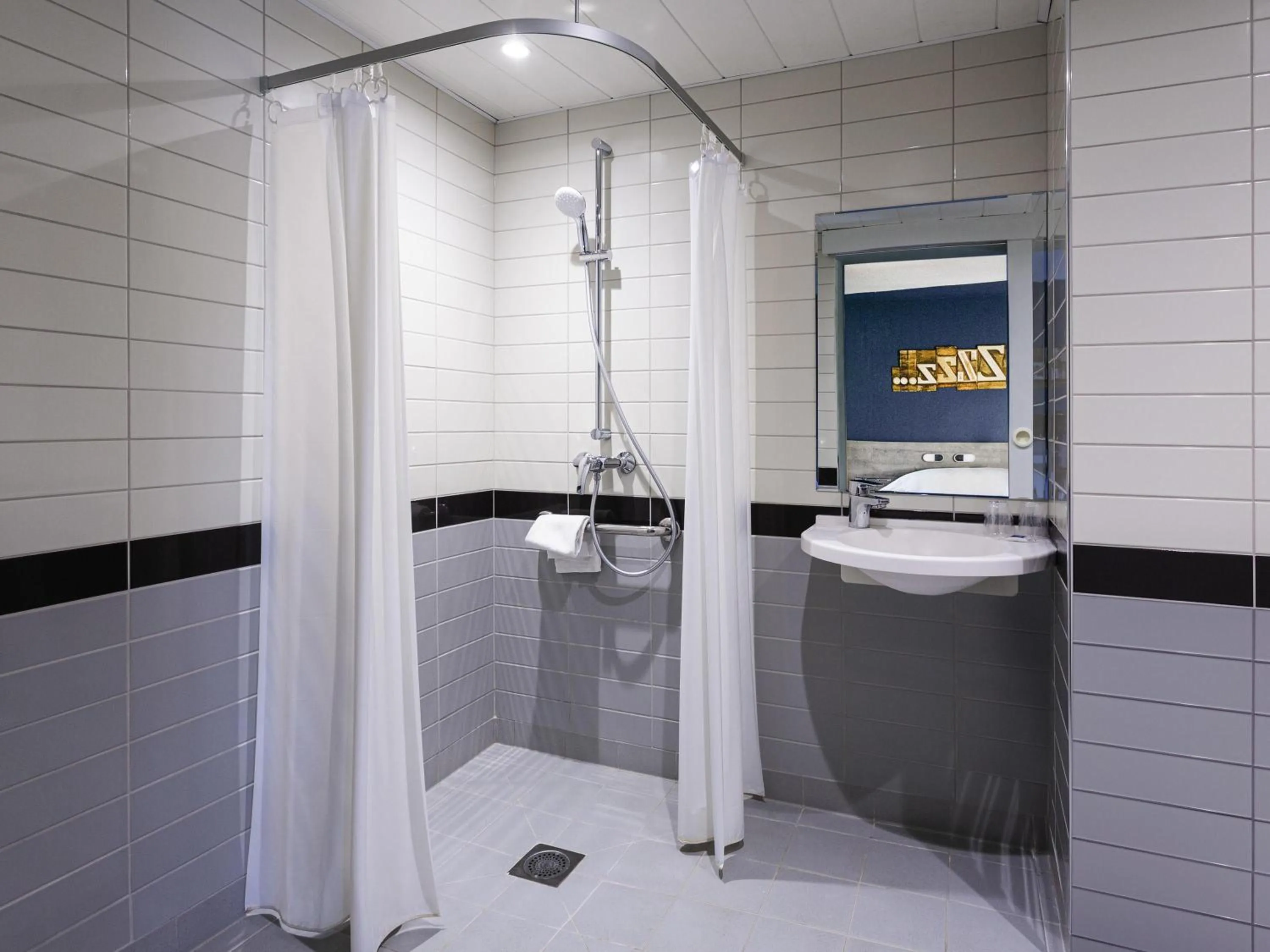 Bedroom in ibis budget Meudon Paris Ouest