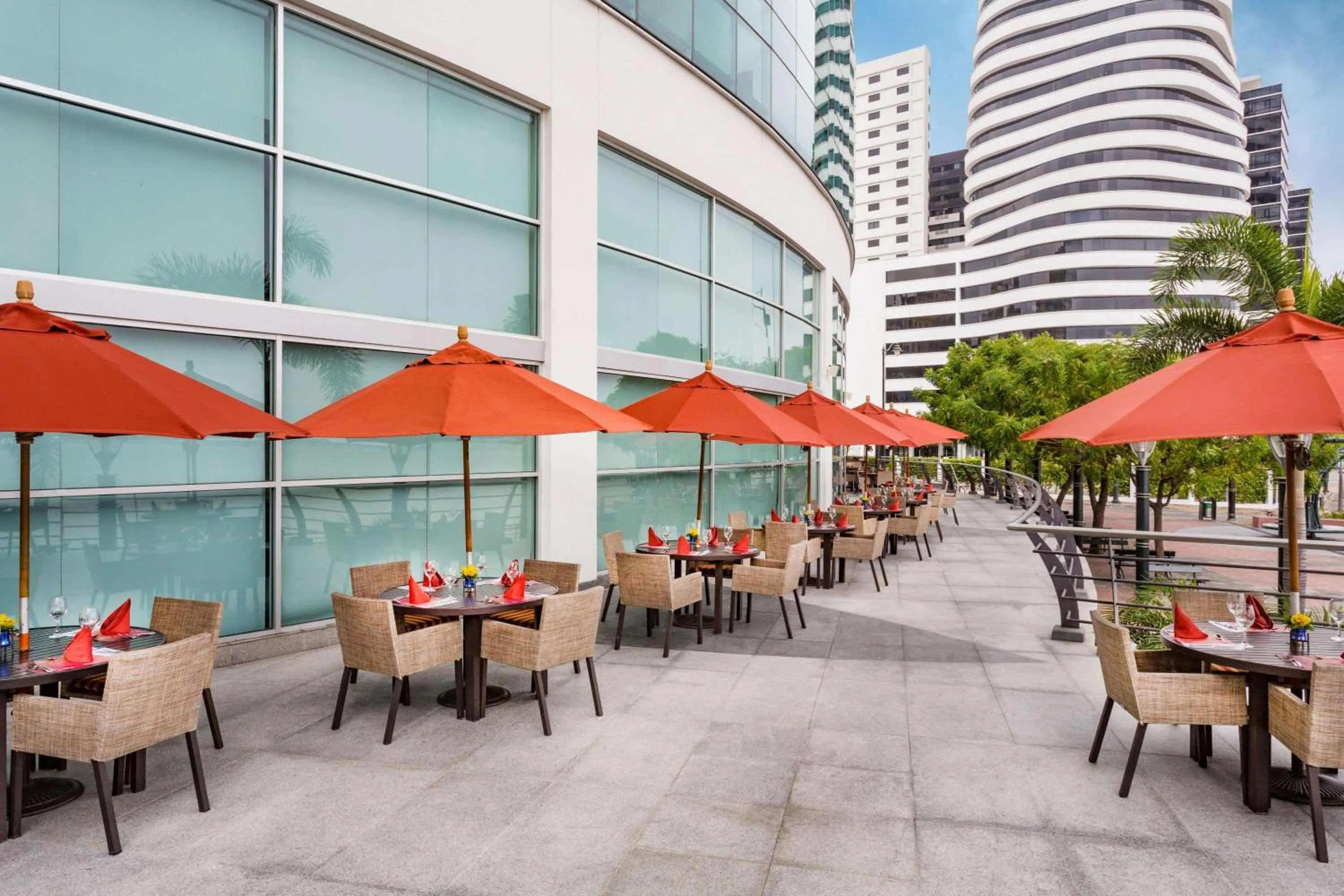 Patio in Wyndham Guayaquil, Puerto Santa Ana