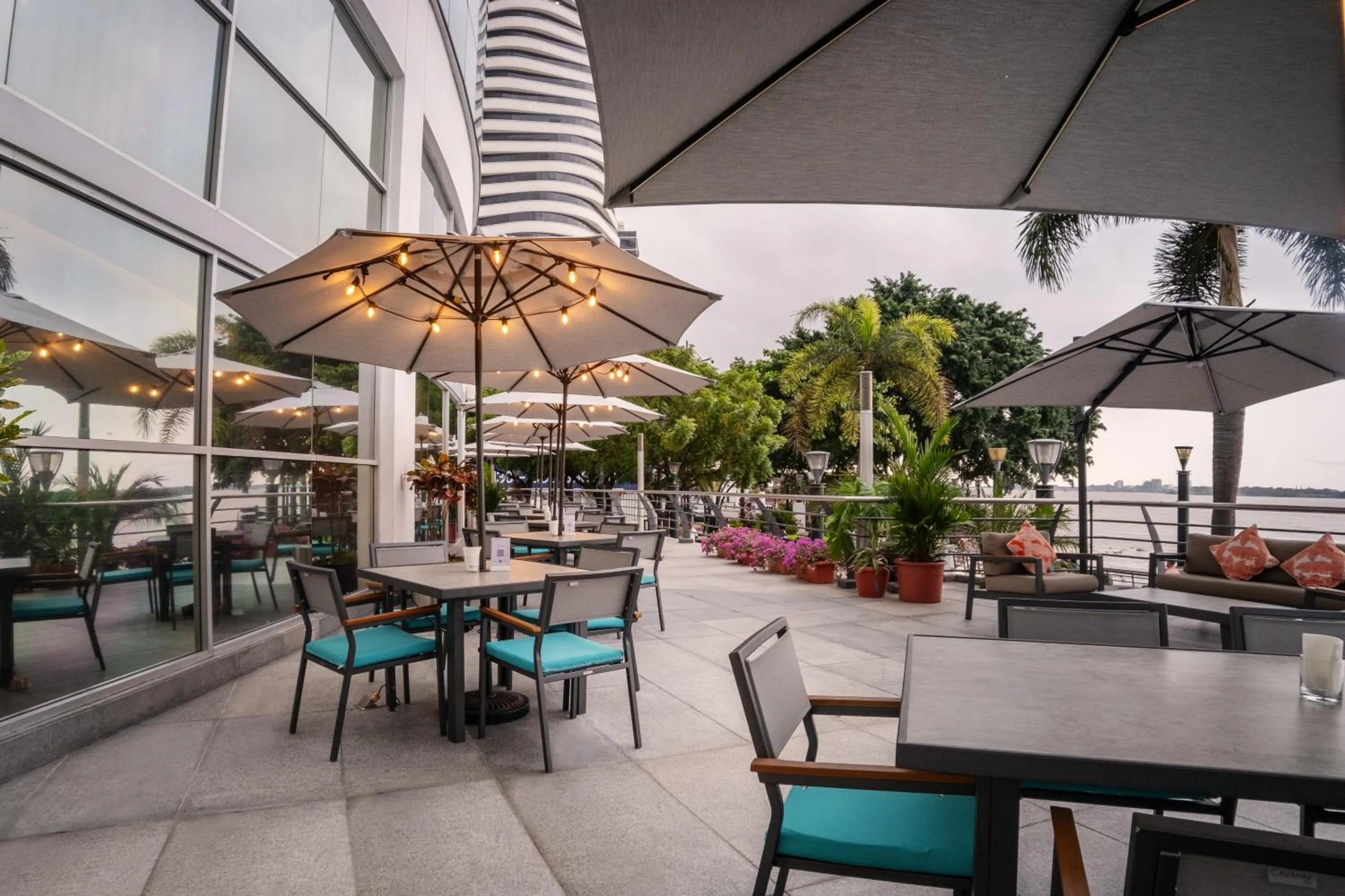 Patio in Wyndham Guayaquil, Puerto Santa Ana
