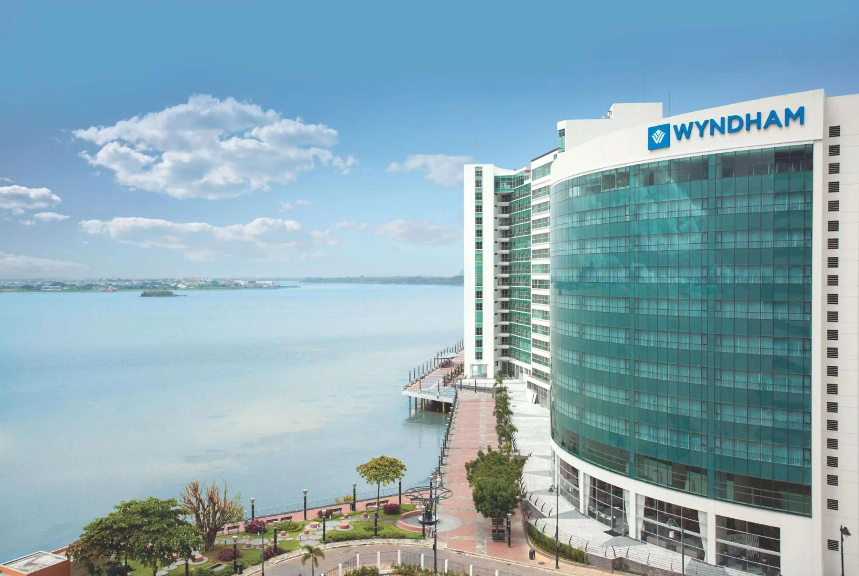 Property building in Wyndham Guayaquil, Puerto Santa Ana