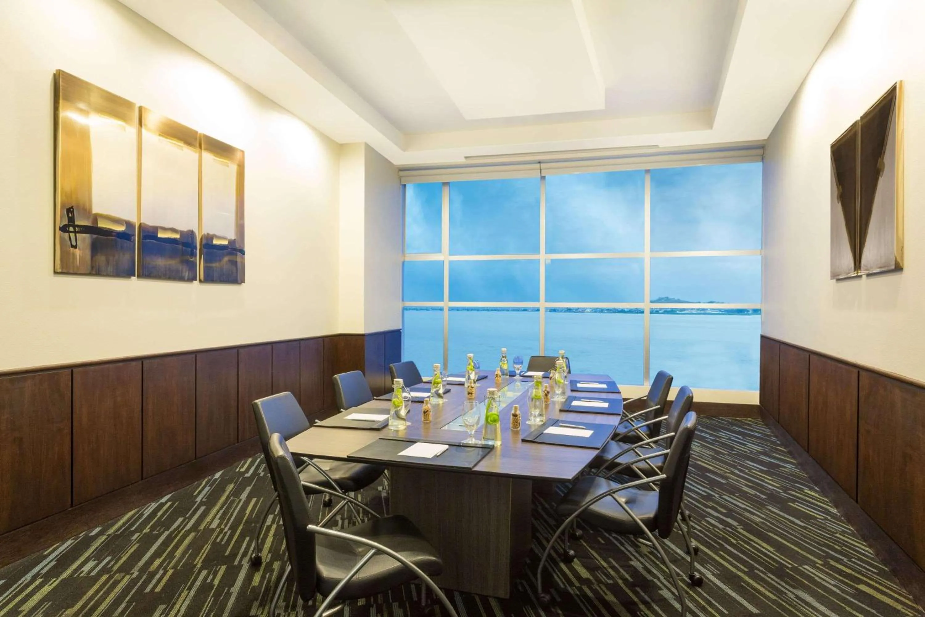 Meeting/conference room in Wyndham Guayaquil, Puerto Santa Ana