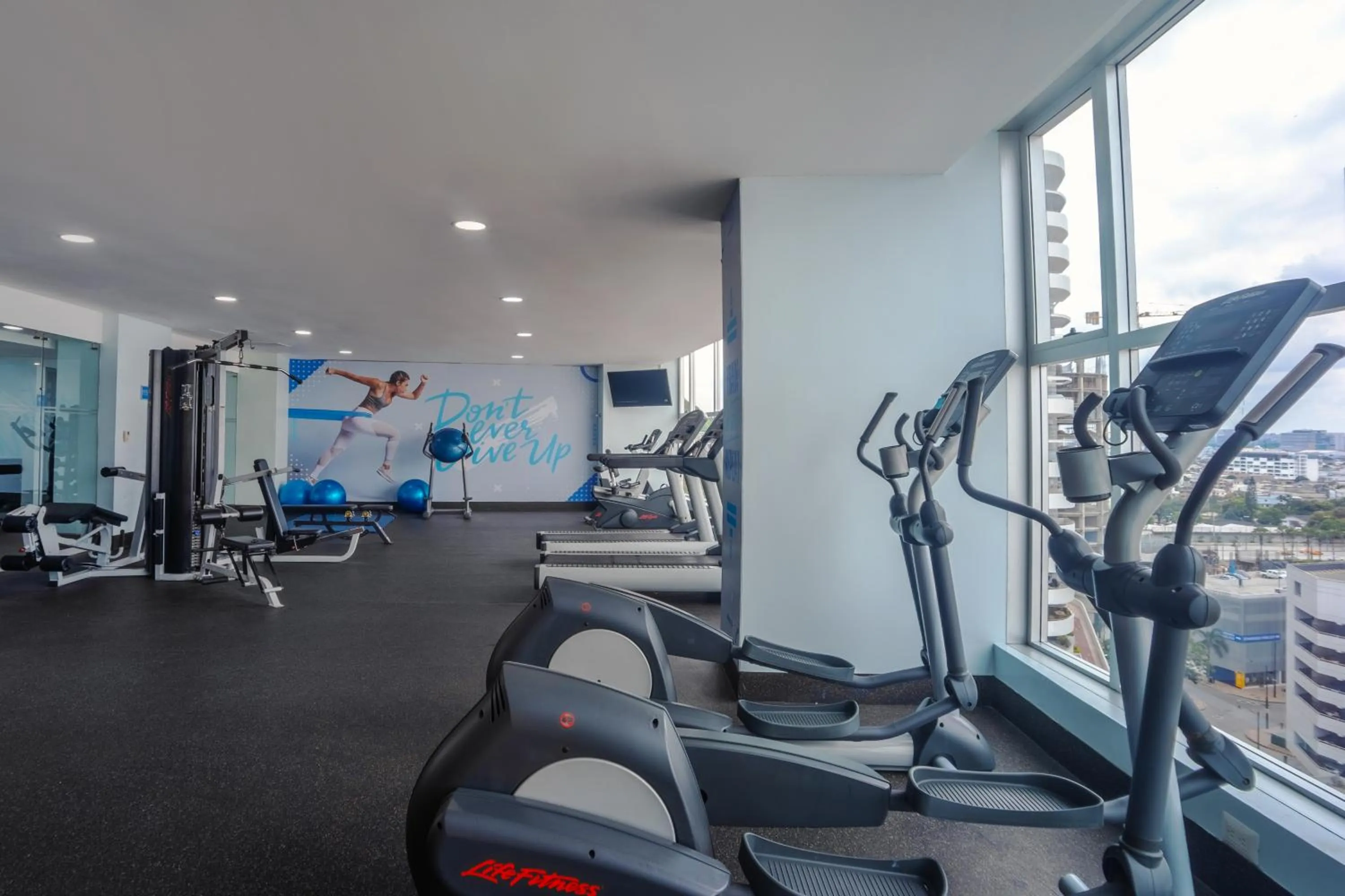 Fitness centre/facilities in Wyndham Guayaquil, Puerto Santa Ana