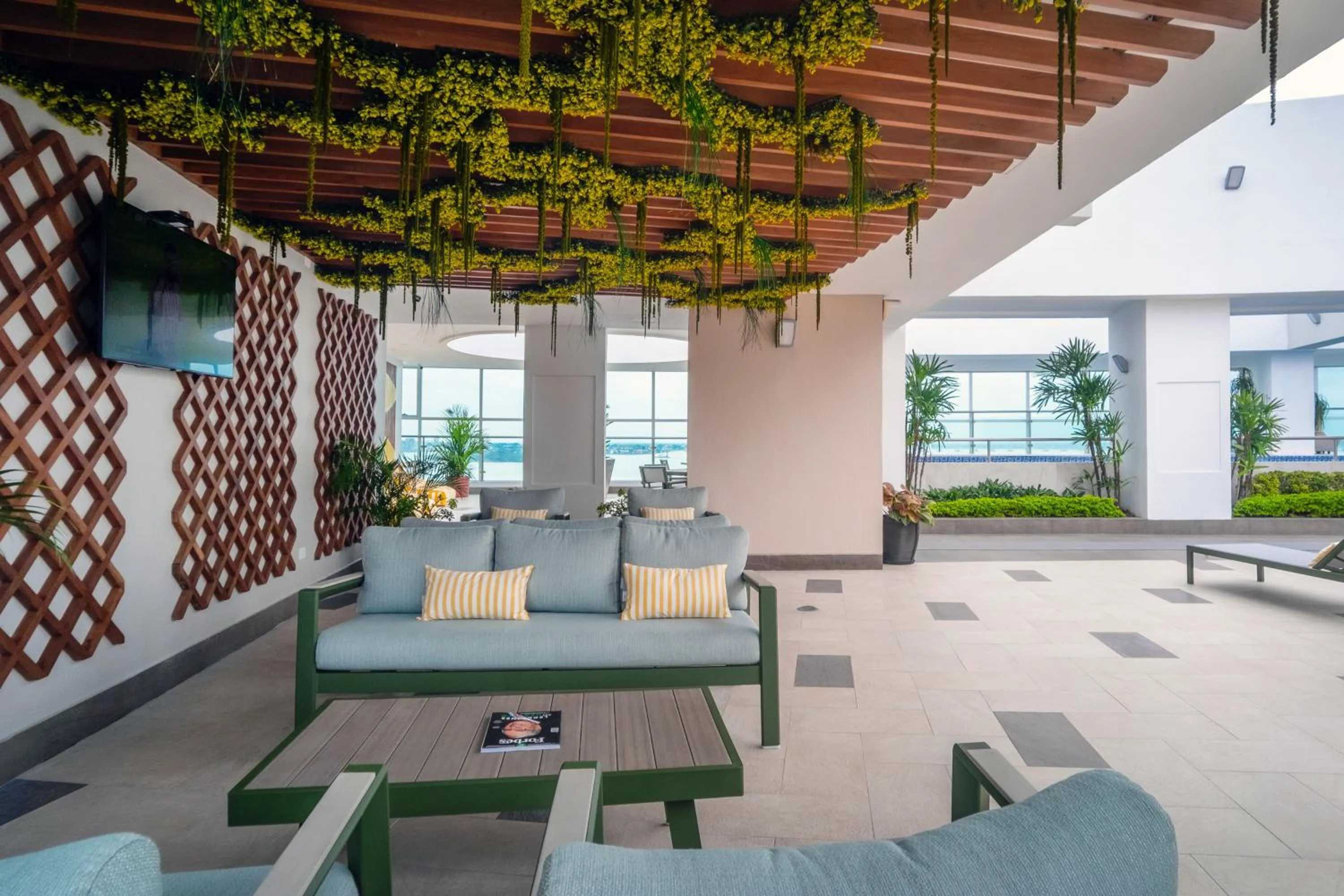 Balcony/Terrace in Wyndham Guayaquil, Puerto Santa Ana