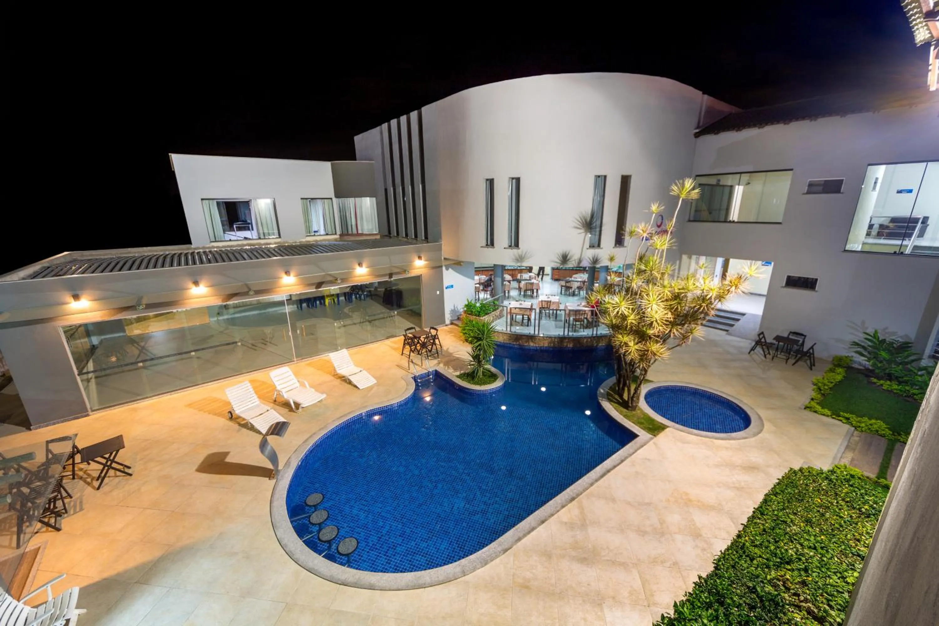 Swimming pool in Hotel Porto Napolis