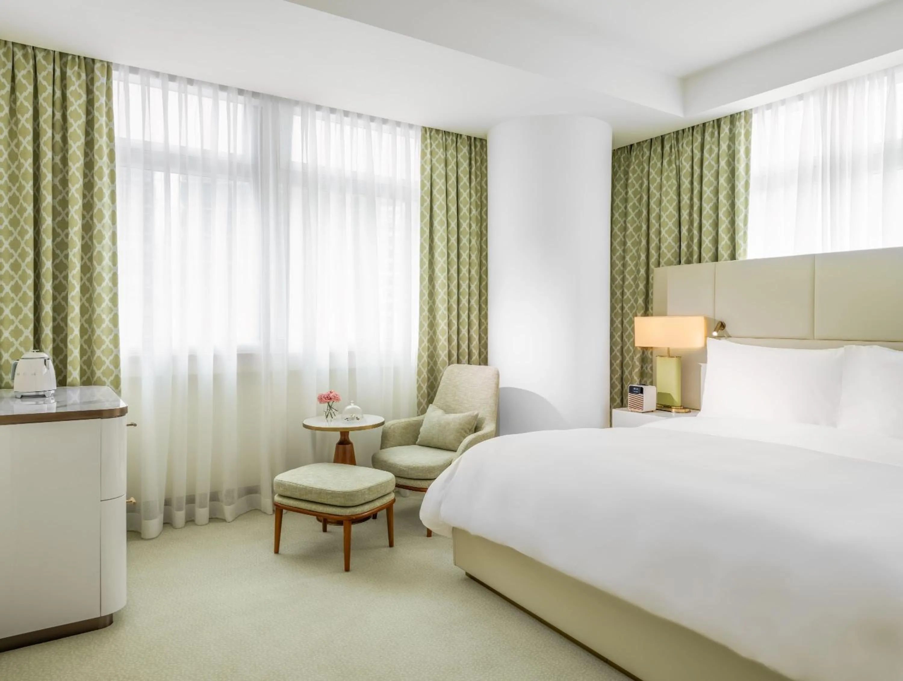 Bed in Lanson Place Causeway Bay, Hong Kong