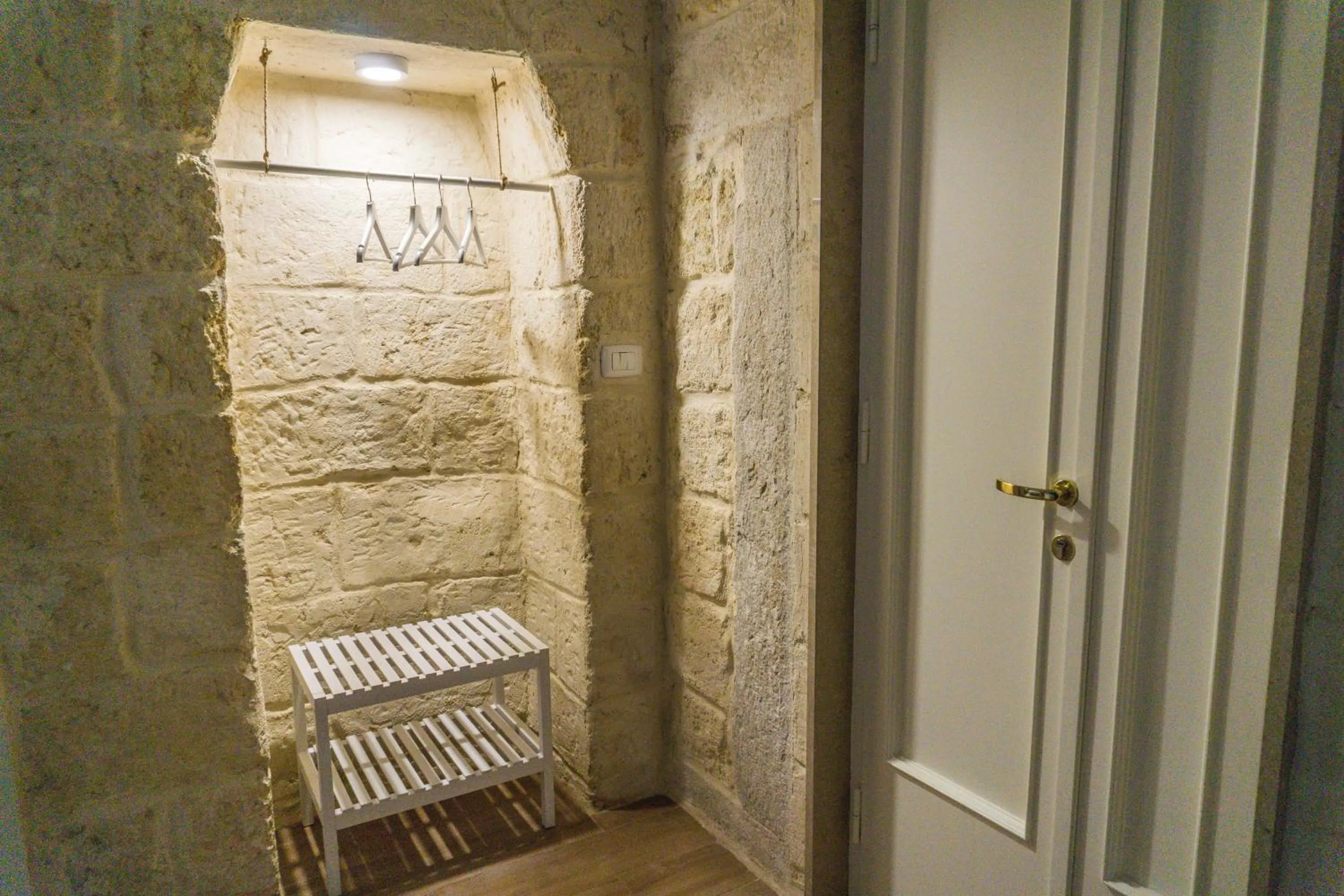 Decorative detail in Donato Rooms