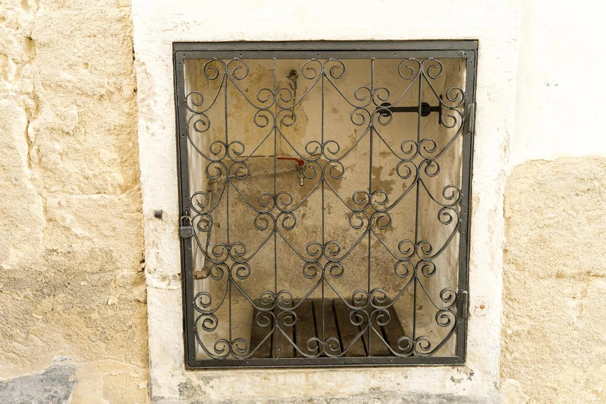 Patio in Donato Rooms