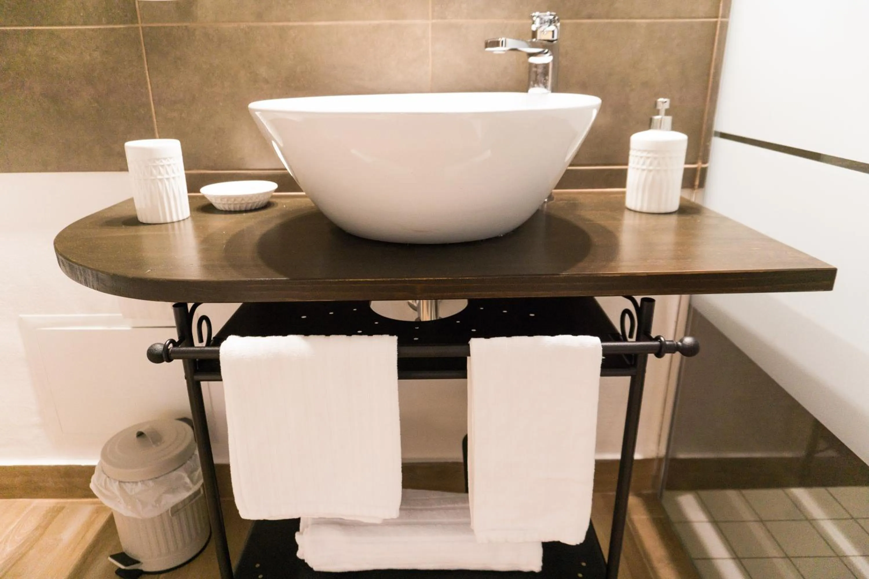 Bathroom in Donato Rooms