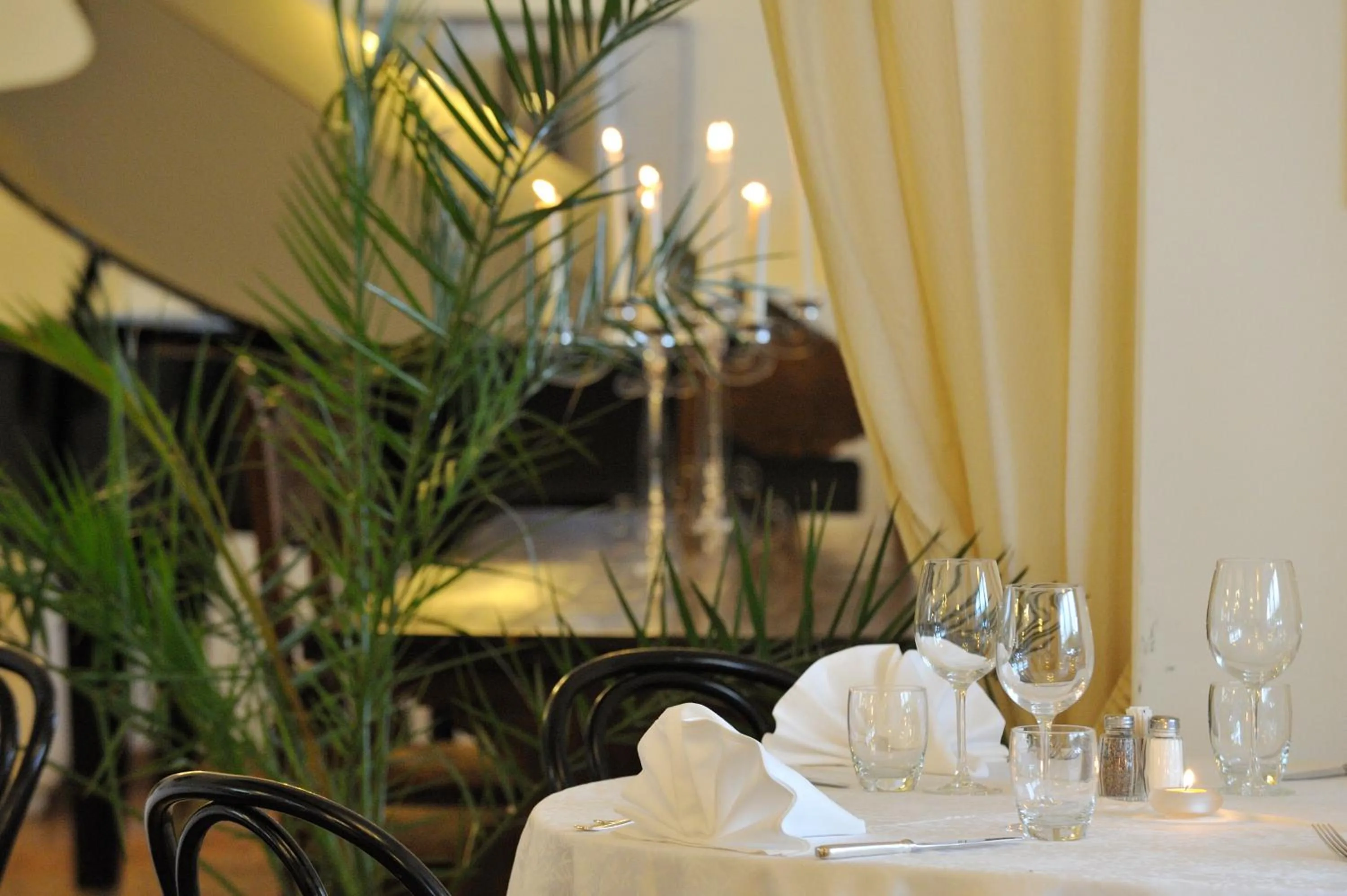 Restaurant/places to eat in Grande Albergo Marin
