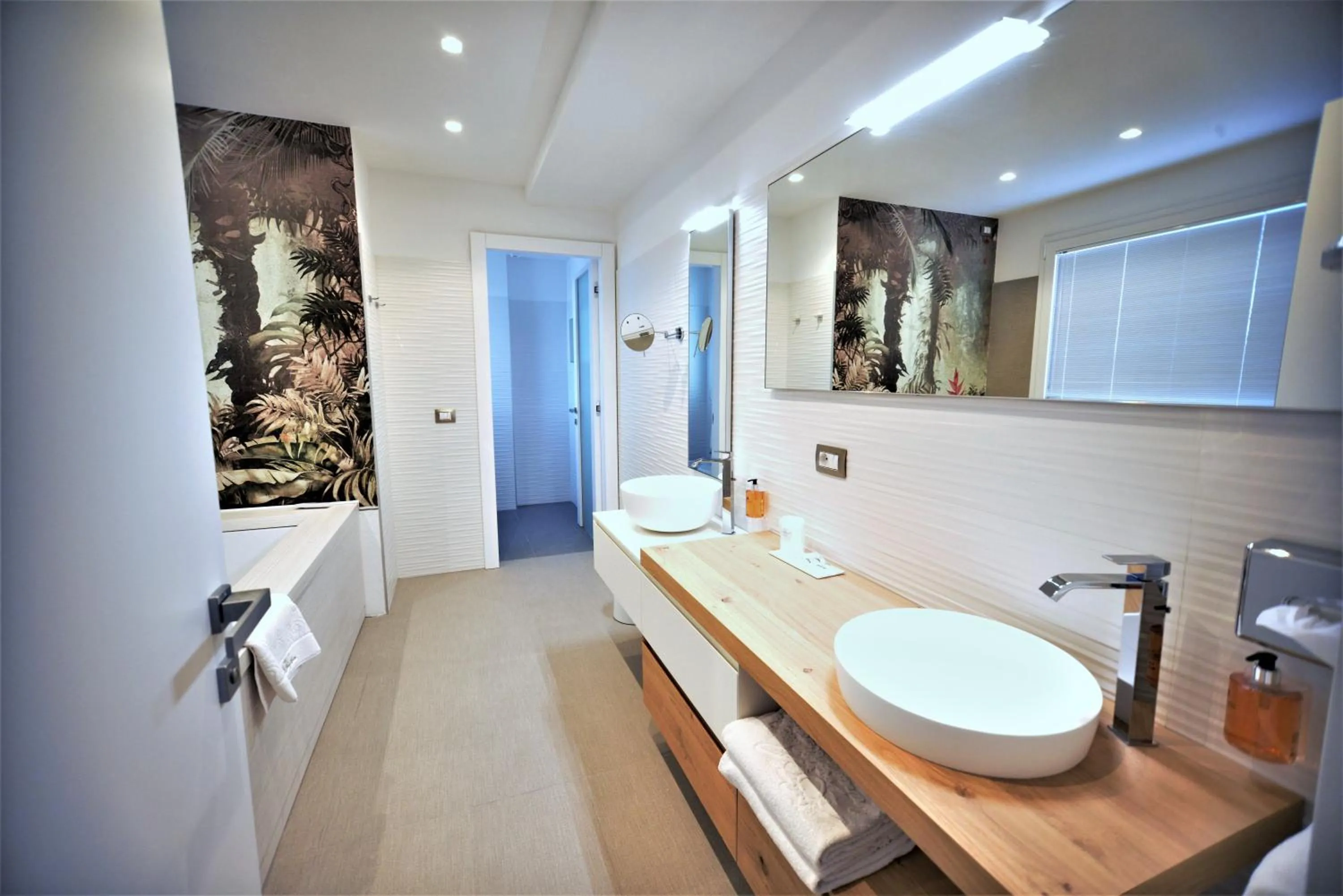 Bathroom in Grande Albergo Marin