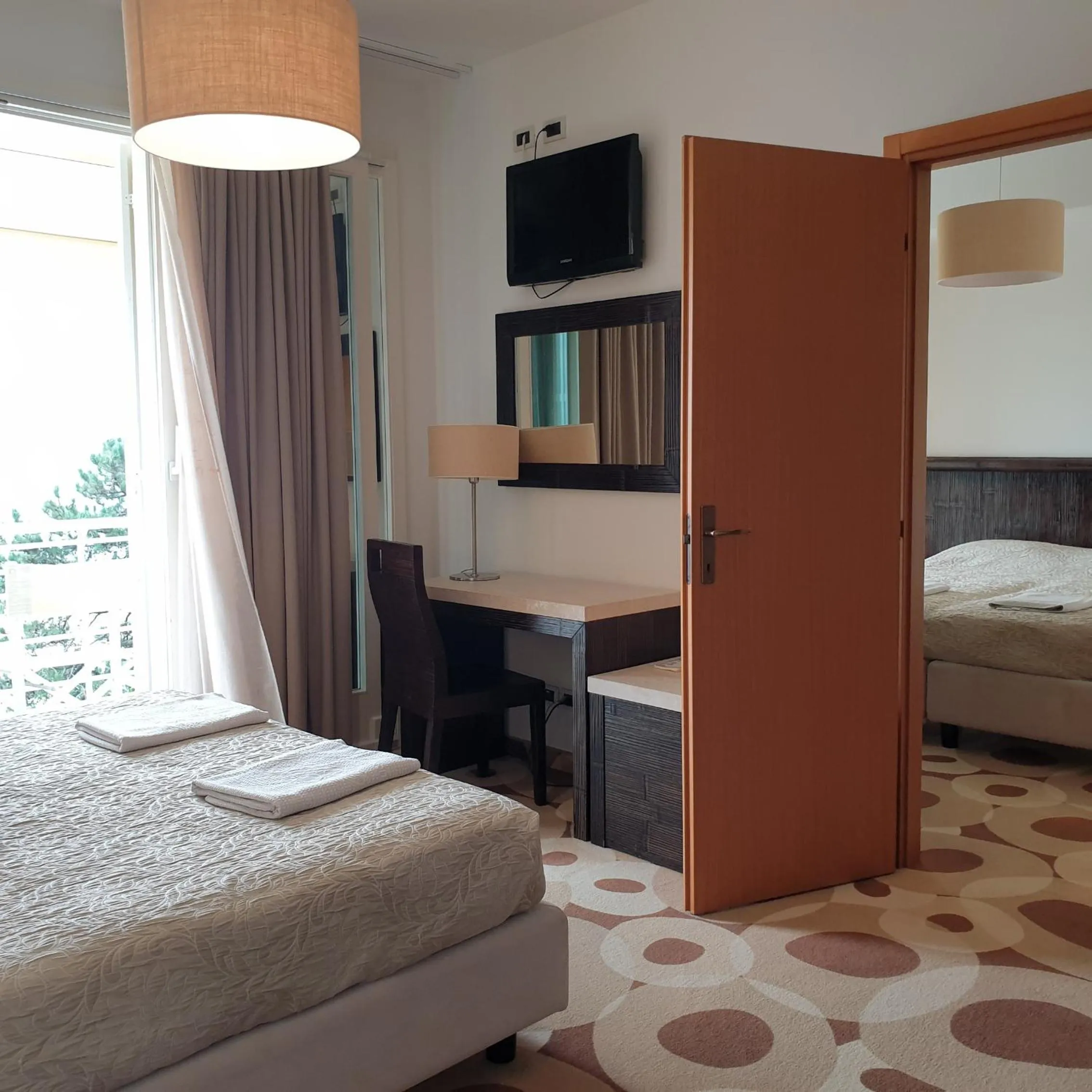 Bedroom, Bed in Grande Albergo Marin