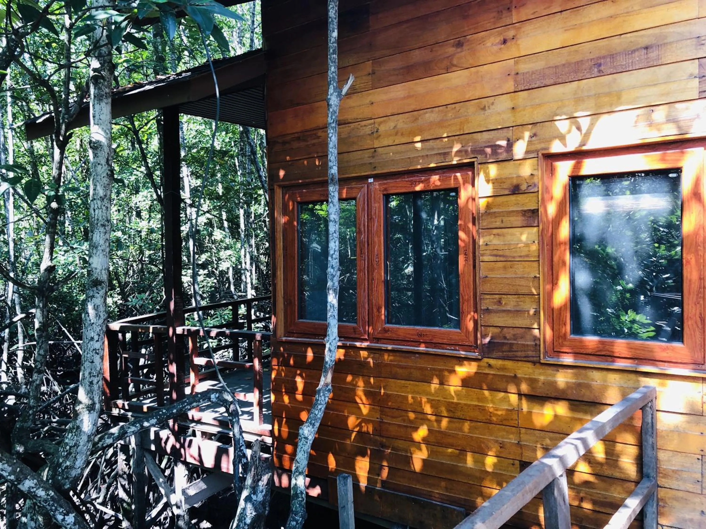 Gayang Friendly Water House Homestay