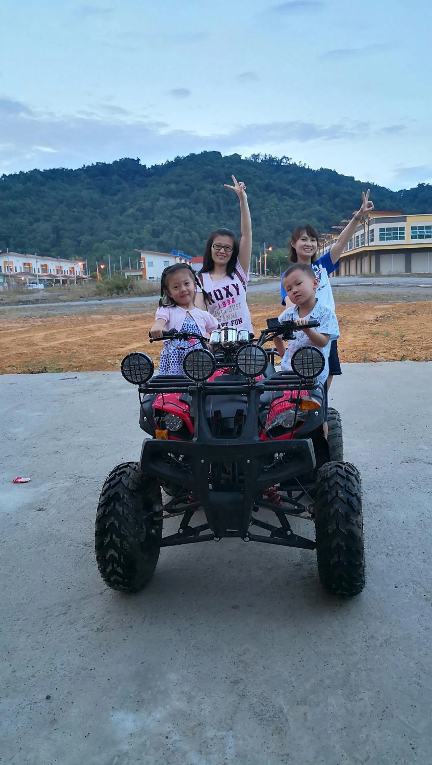 Entertainment in Gayang Friendly Water House Homestay