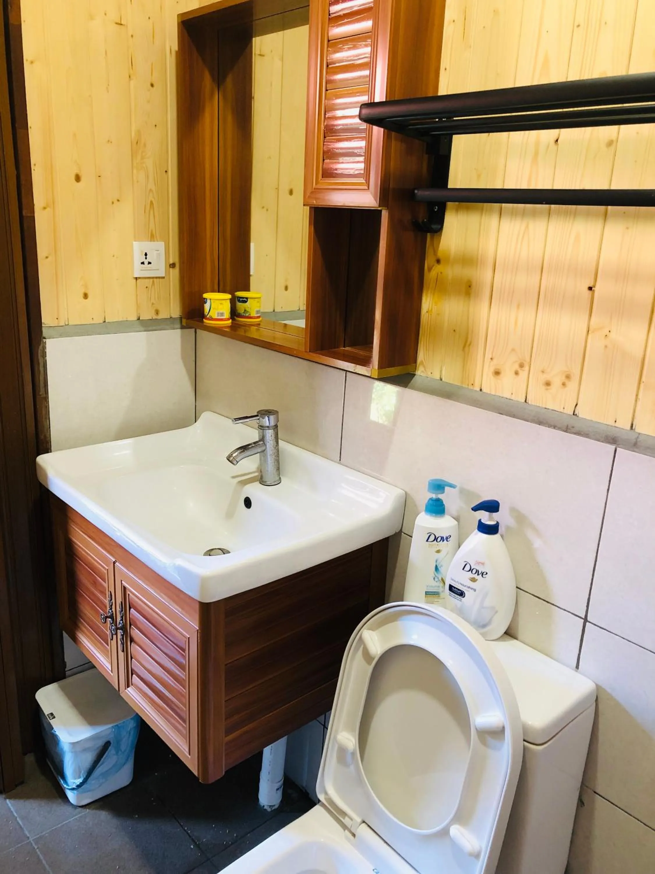 Bathroom in Gayang Friendly Water House Homestay