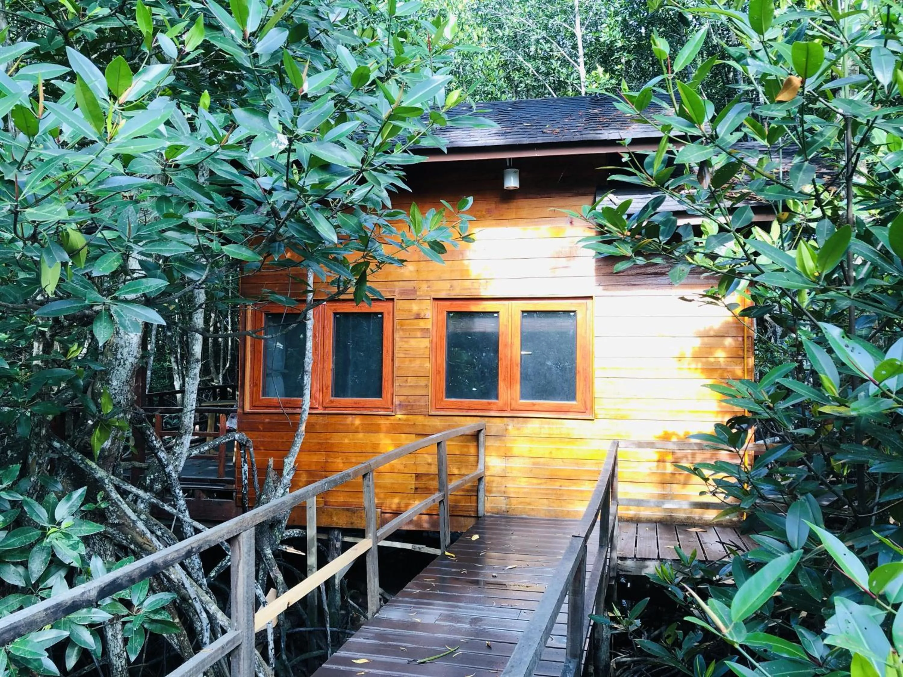Gayang Friendly Water House Homestay