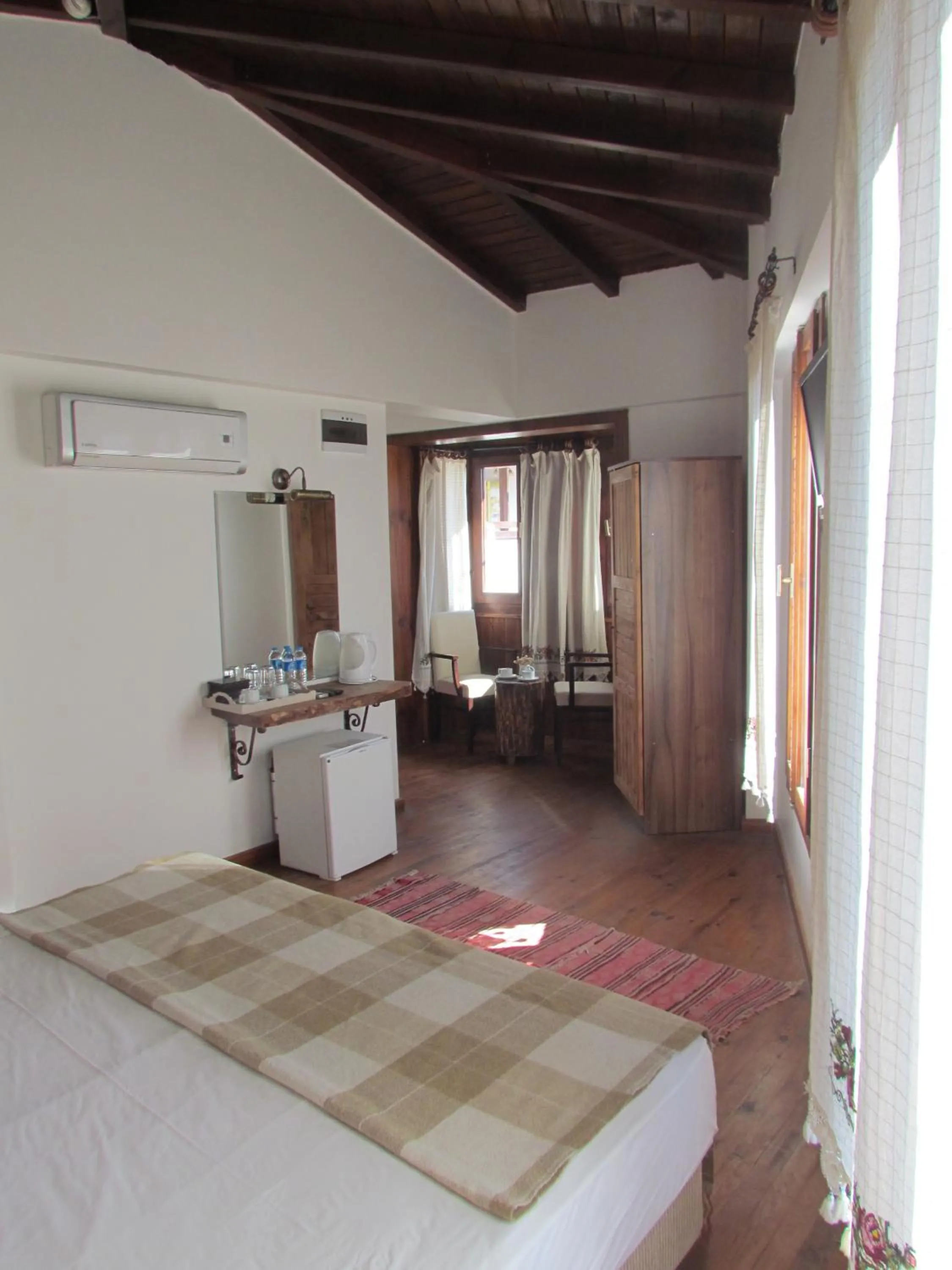 Bed in Amazon Petite Palace