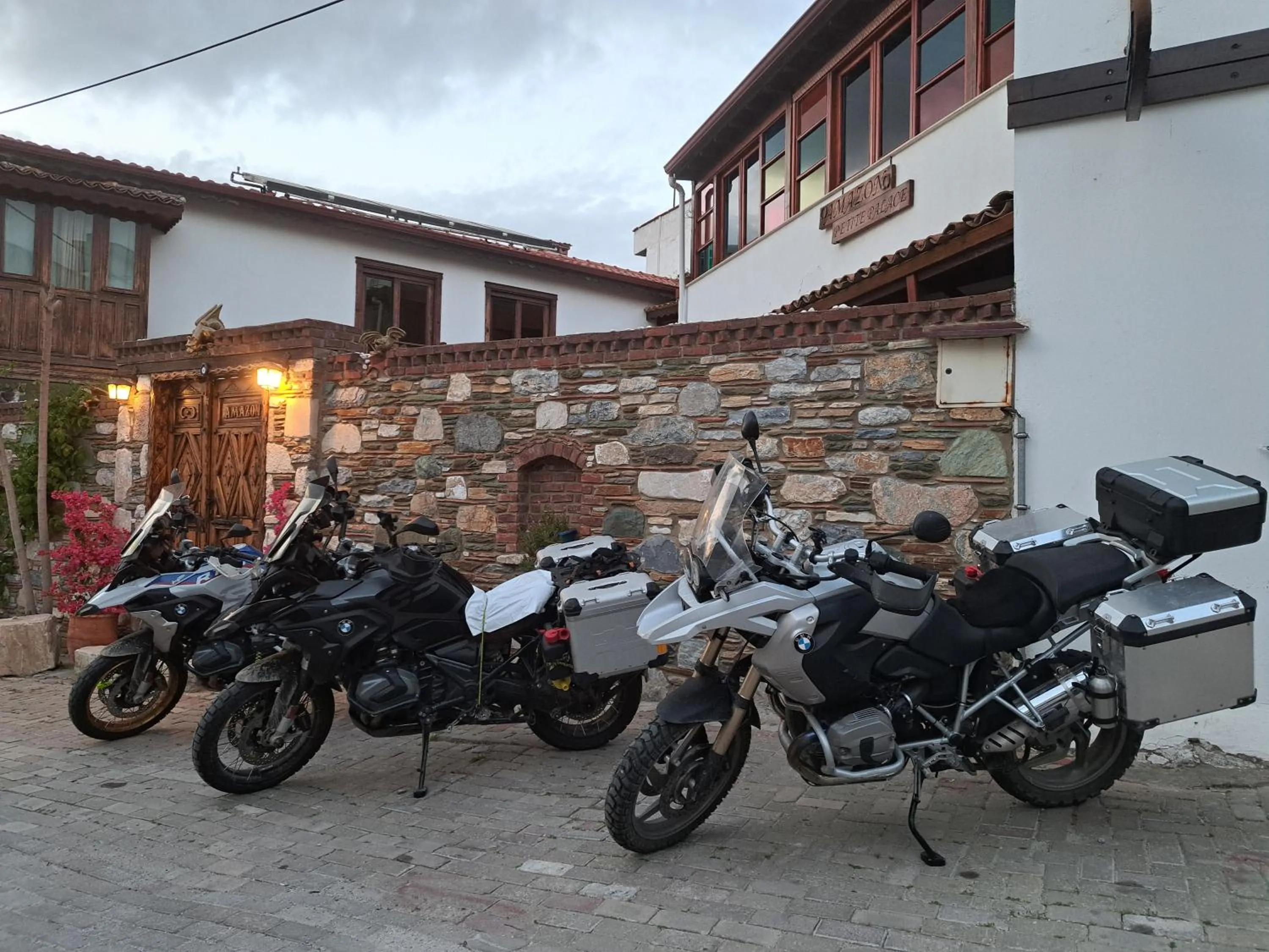 Facade/entrance in Amazon Petite Palace