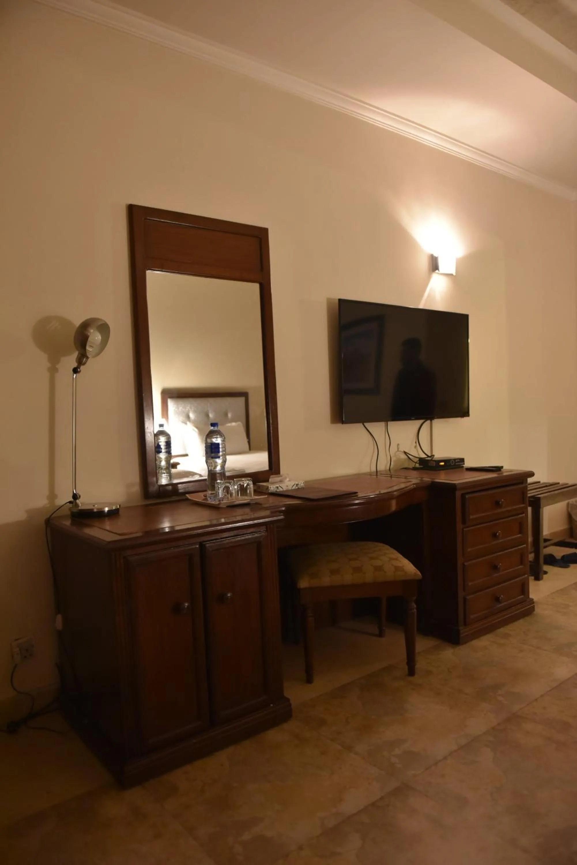 TV and multimedia in Shalimar Tower Hotel Lahore