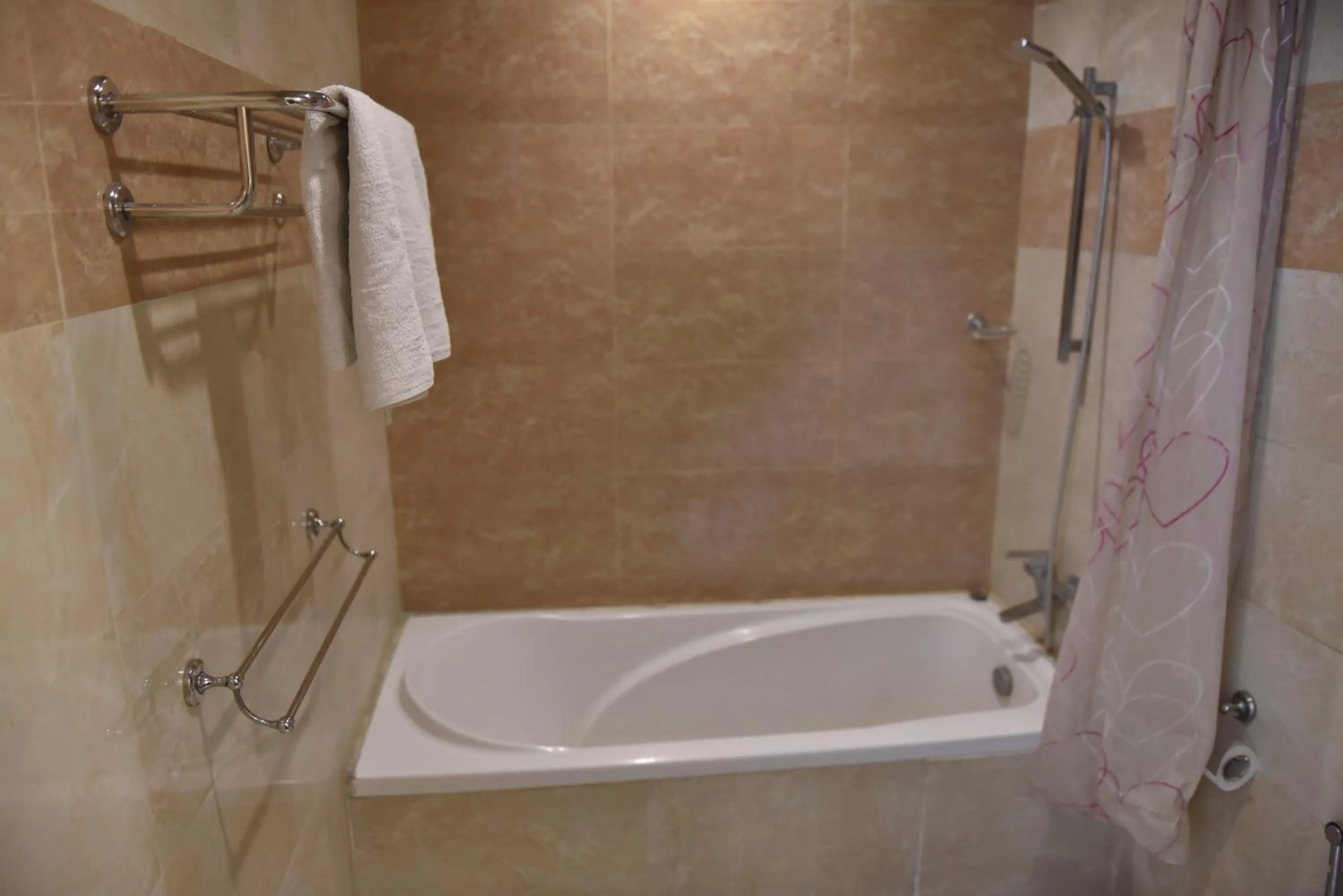 Bath in Shalimar Tower Hotel Lahore