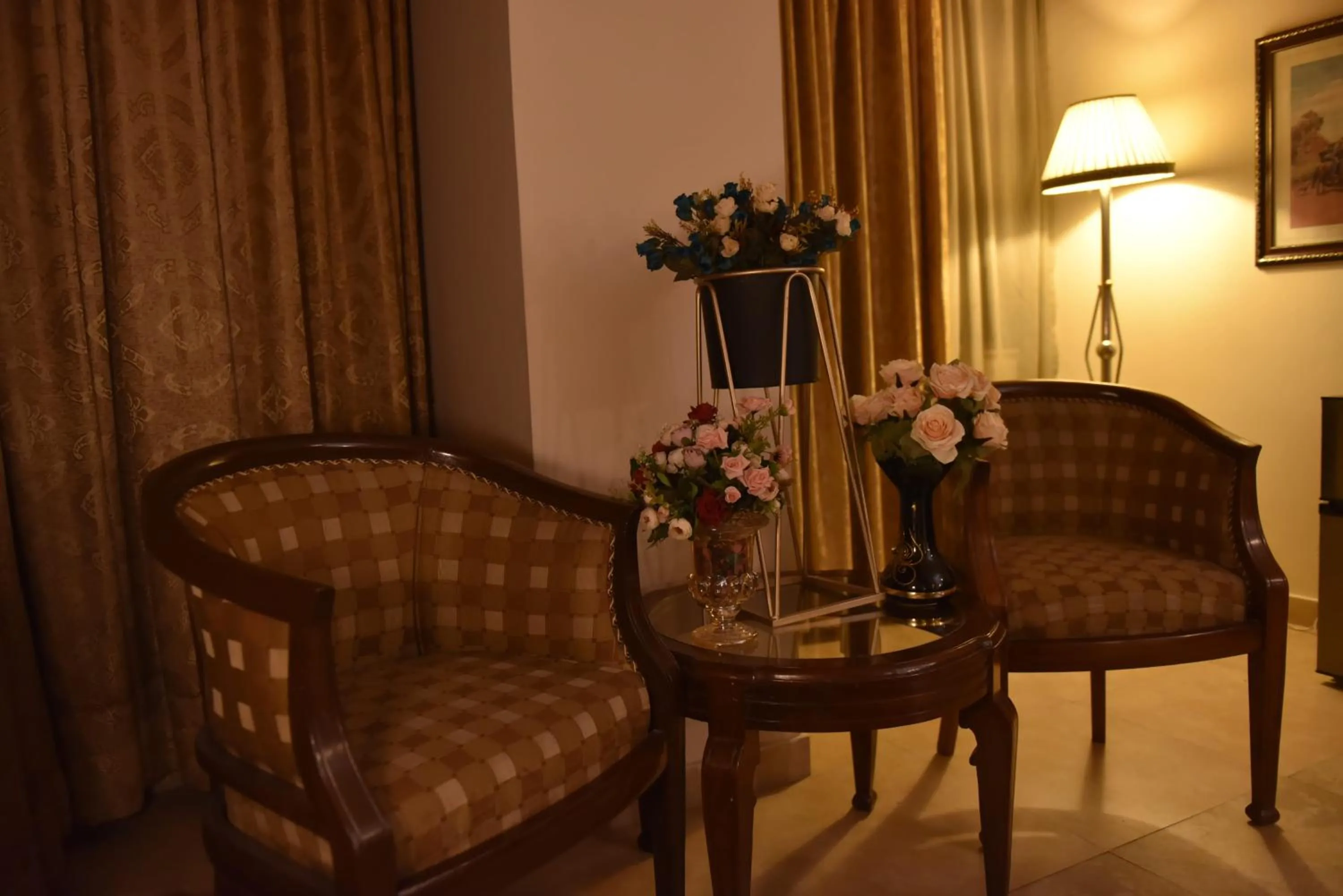 Seating area in Shalimar Tower Hotel Lahore