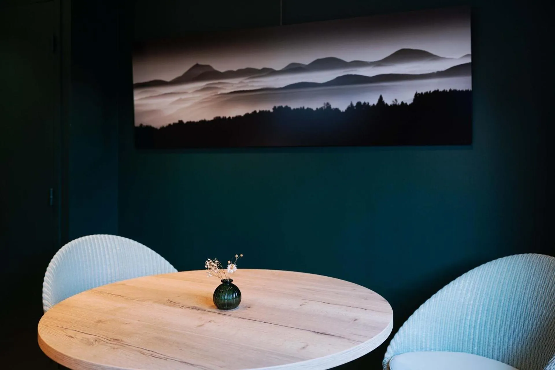 Living room in The Originals Boutique, Hôtel Le Pariou, Issoire
