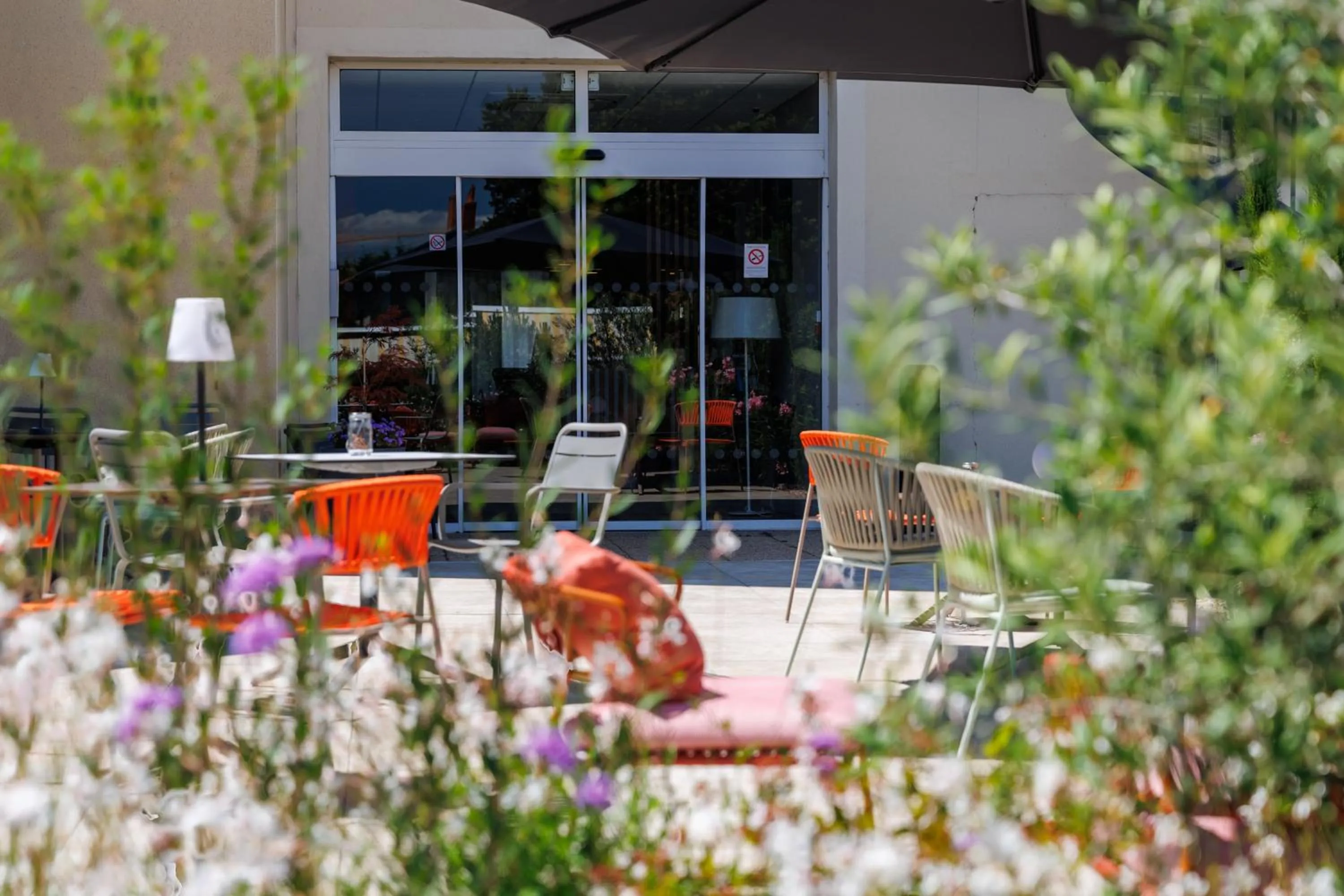 Patio in The Originals Boutique, Hôtel Le Pariou, Issoire