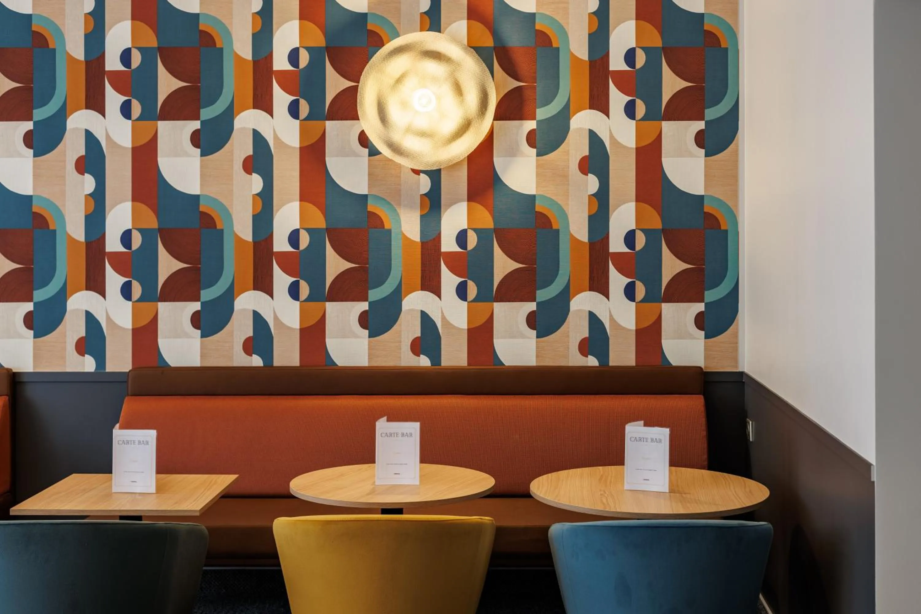 Seating area in The Originals Boutique, Hôtel Le Pariou, Issoire