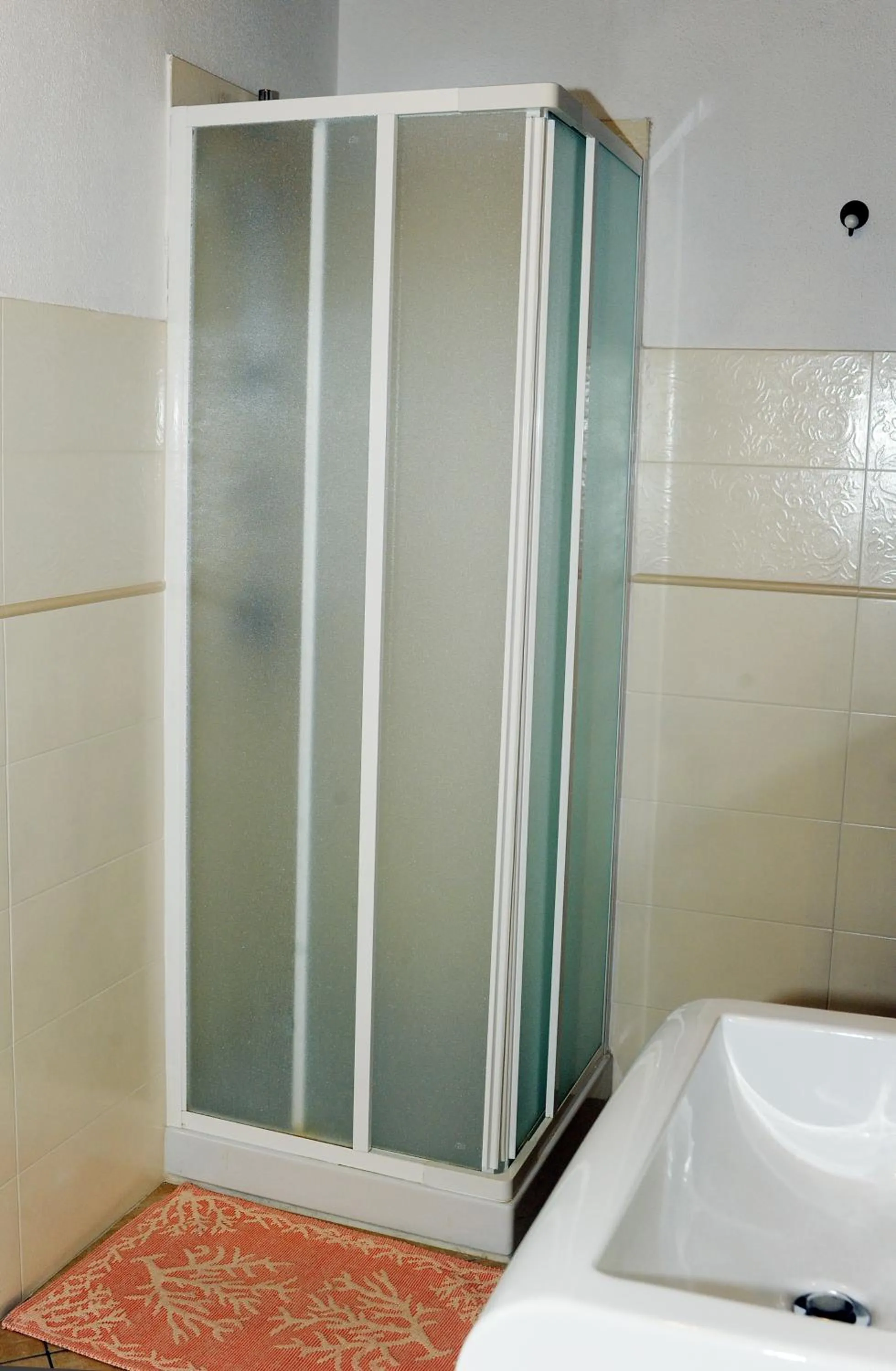 Shower in L'Antica Torre Caralis Holiday