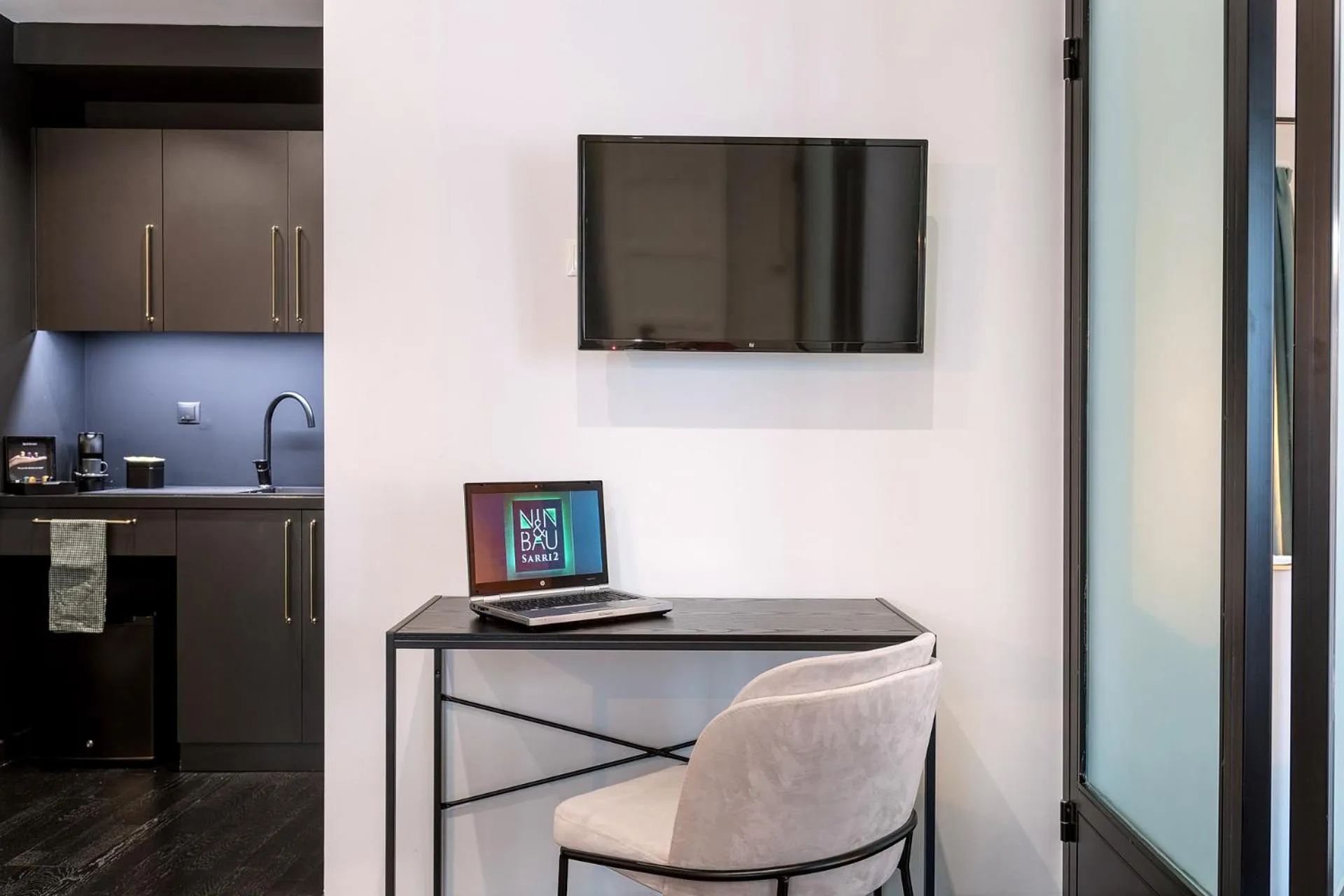 TV and multimedia in Nin&Bau Sarri 2