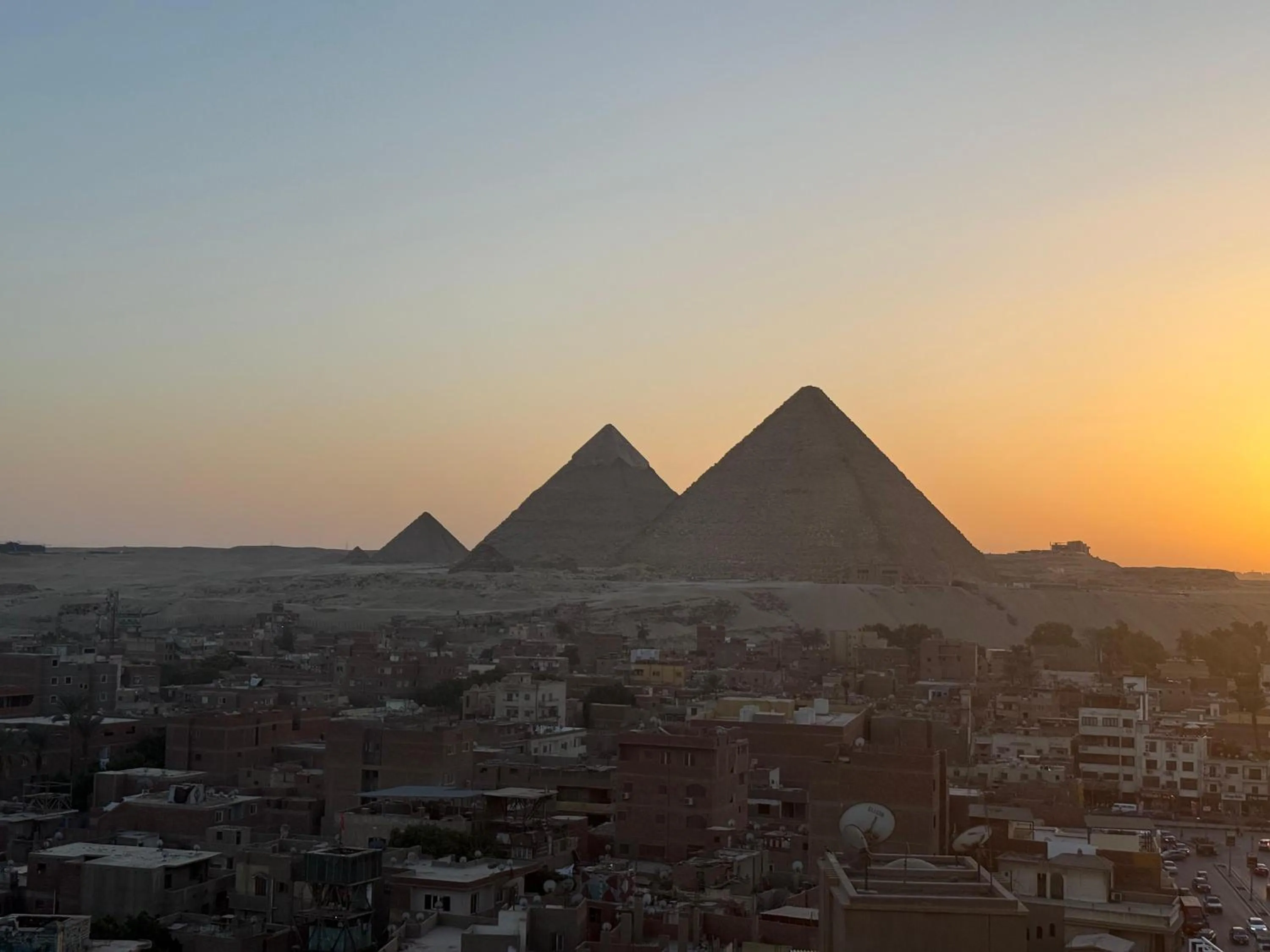 Eco green pyramids hotel