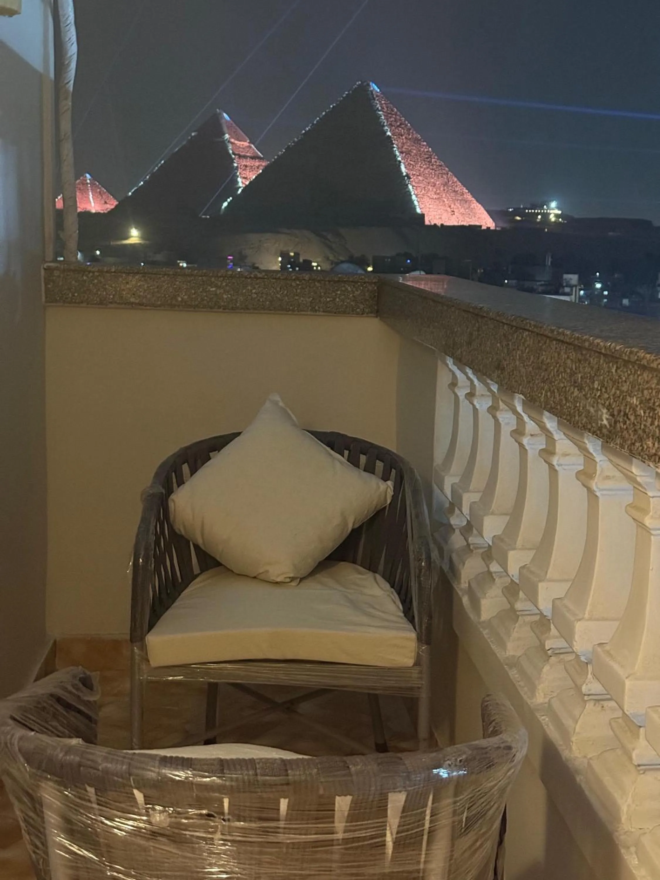 Eco green pyramids hotel