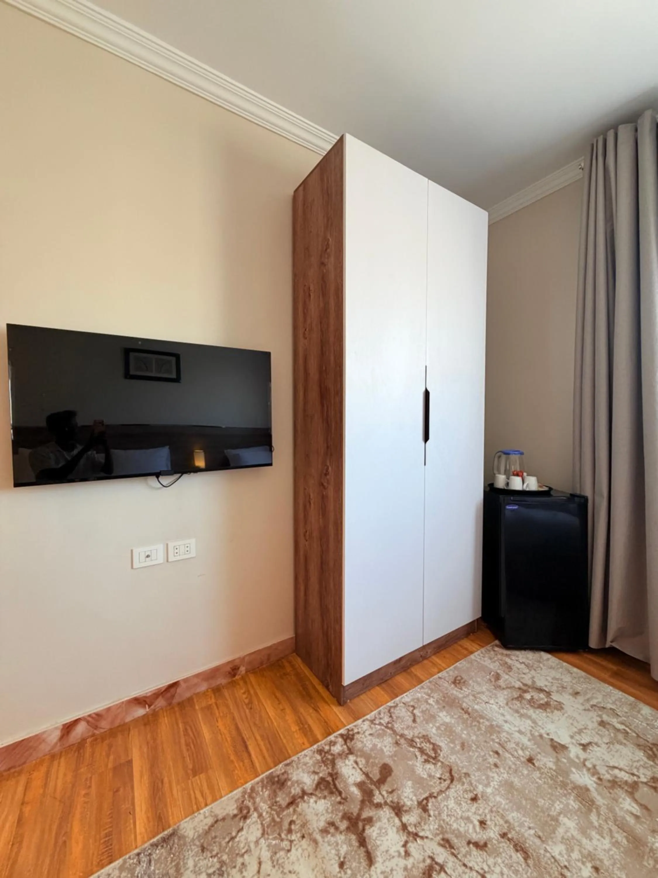 Eco green pyramids hotel