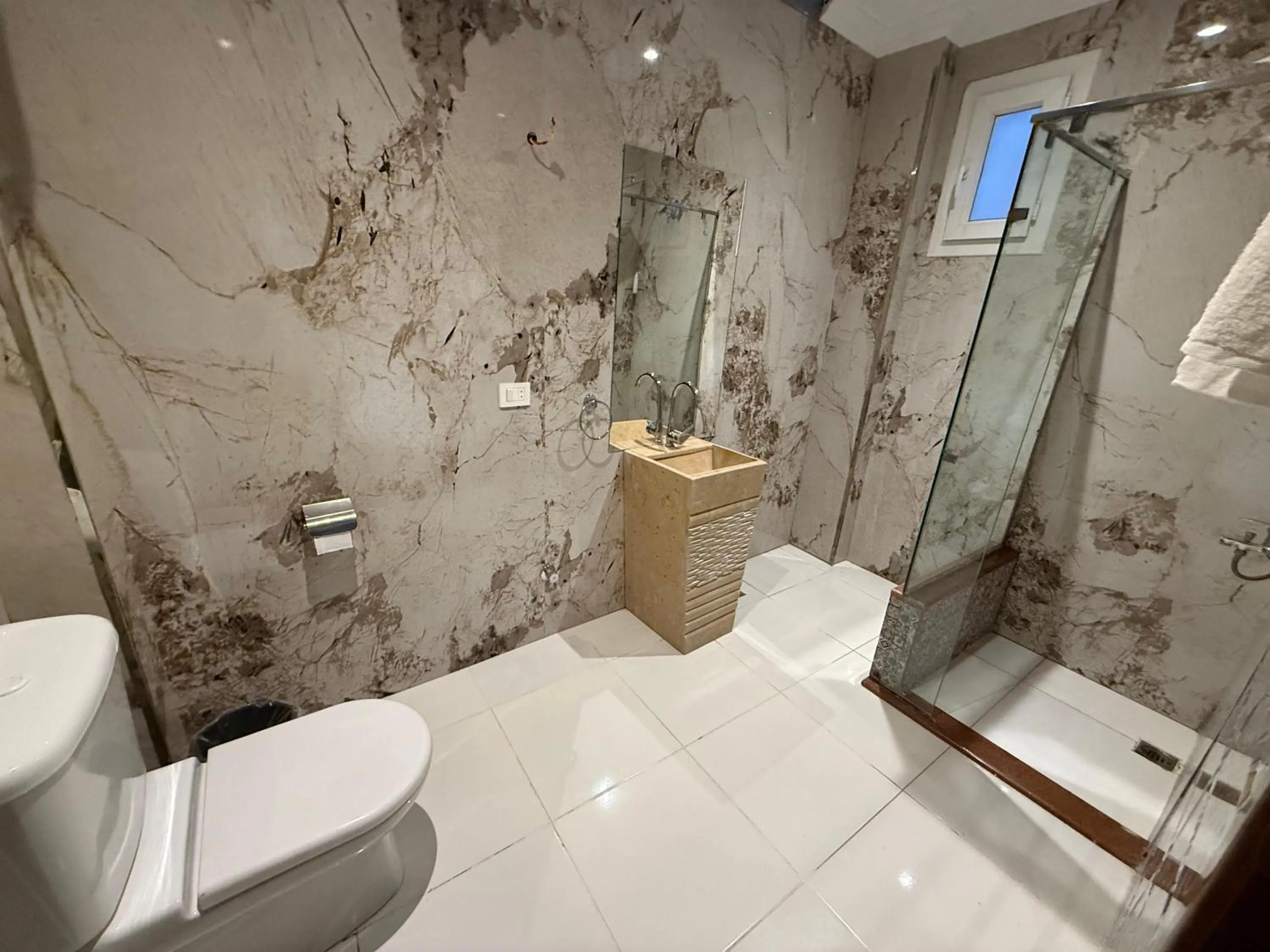 Eco green pyramids hotel