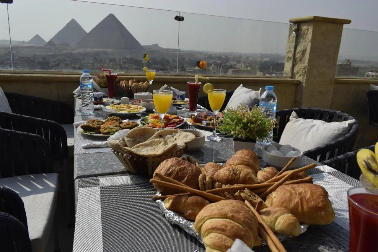 Food in Eco green pyramids hotel