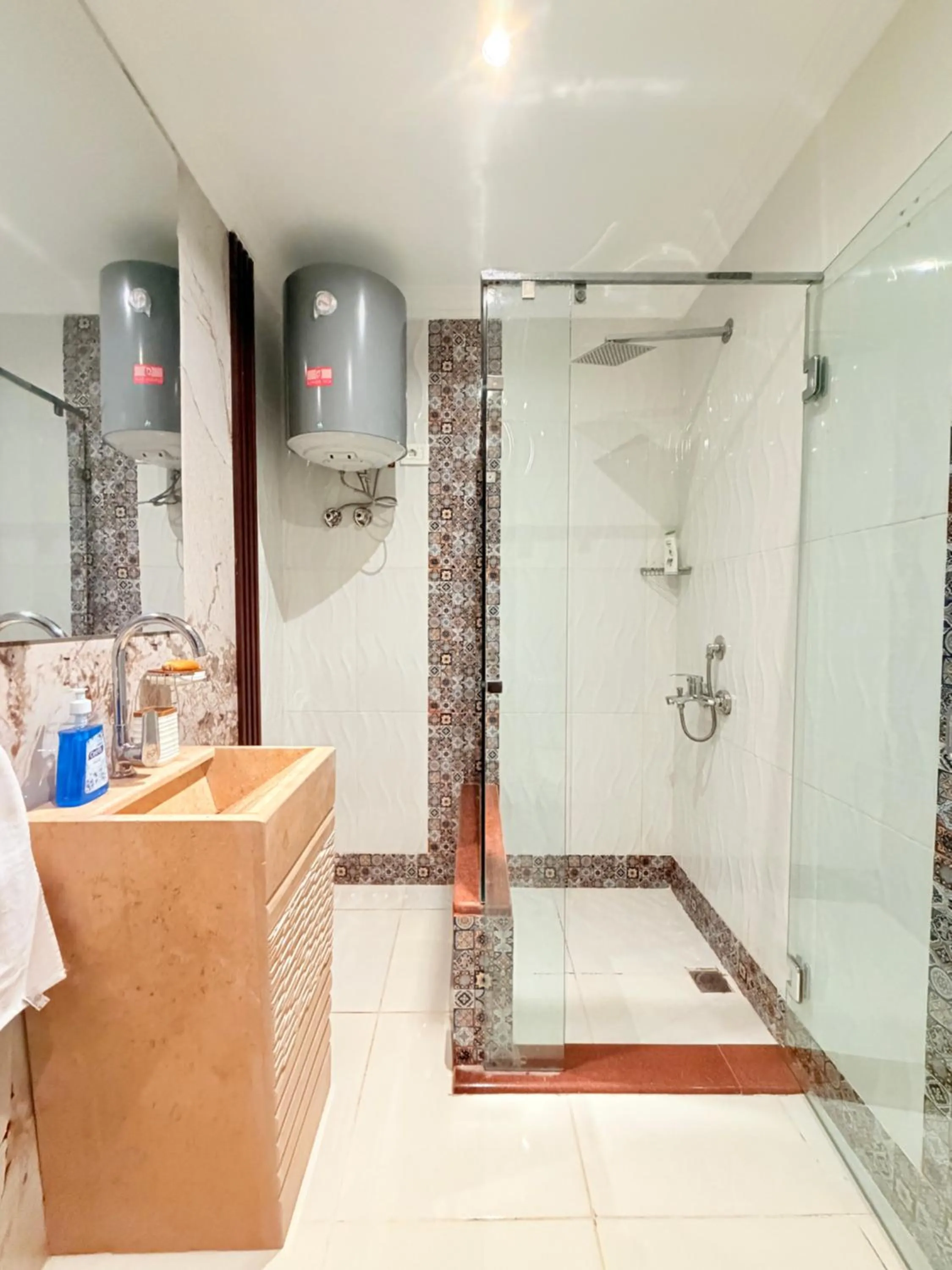 Eco green pyramids hotel