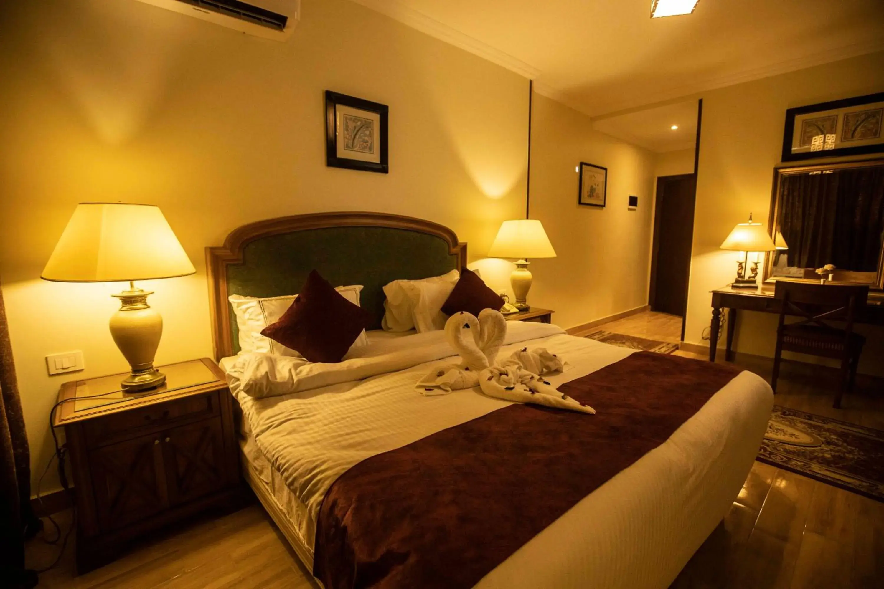 King Suite with Balcony in PYRAMIDS TOWER Inn King Suite with Balcony in PYRAMIDS TOWER Inn