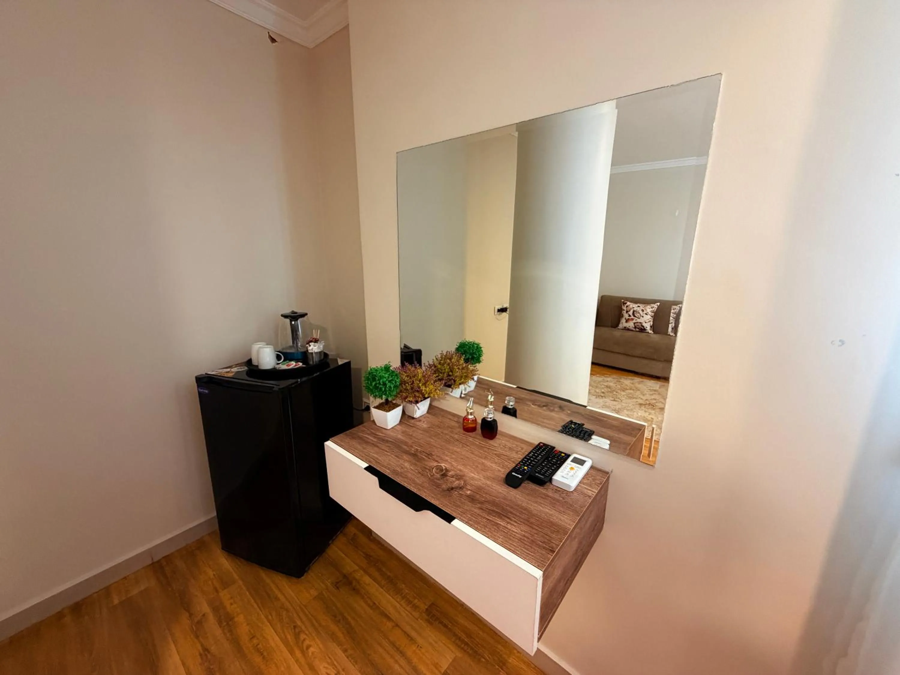 Eco green pyramids hotel