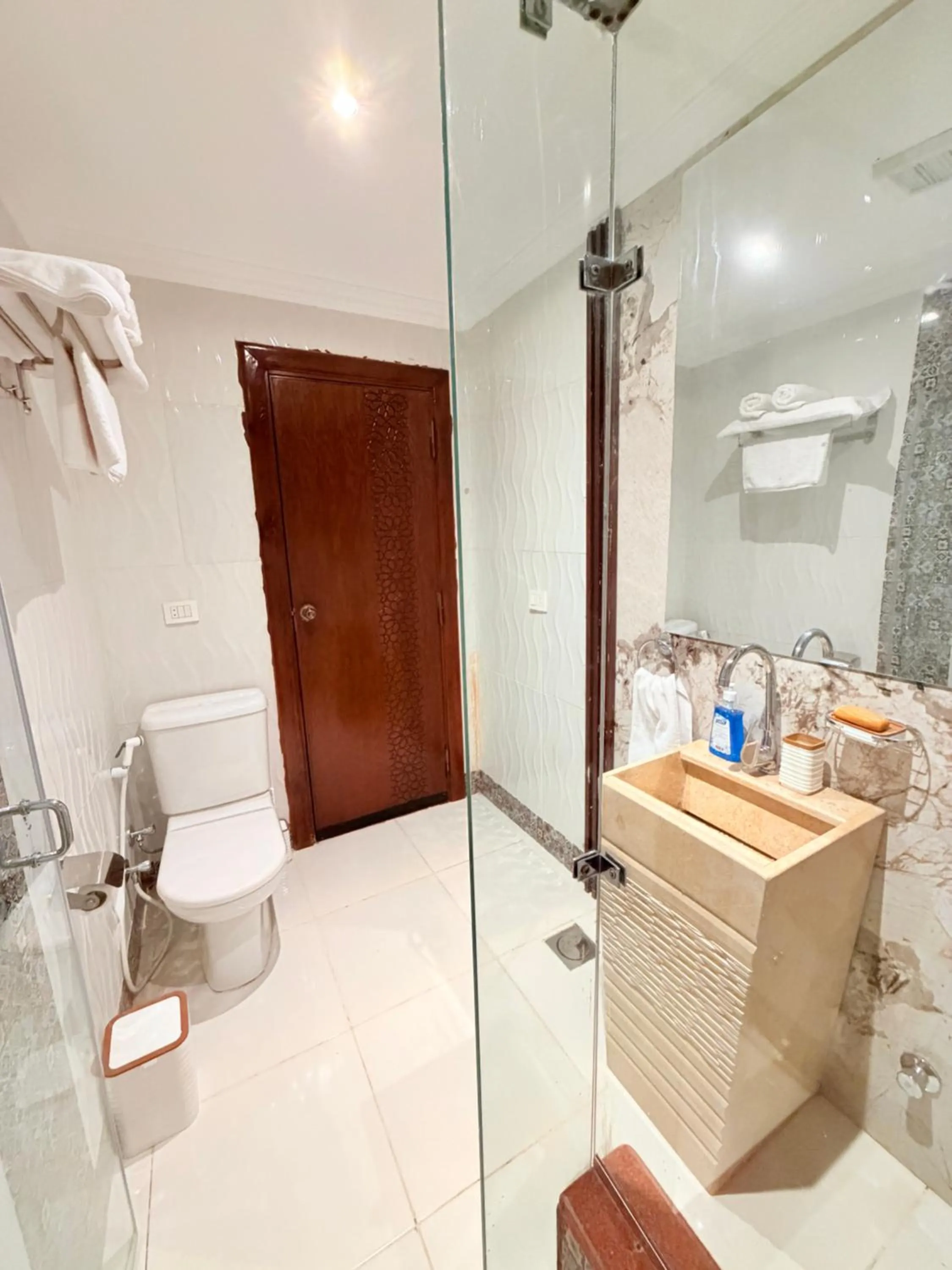 Eco green pyramids hotel