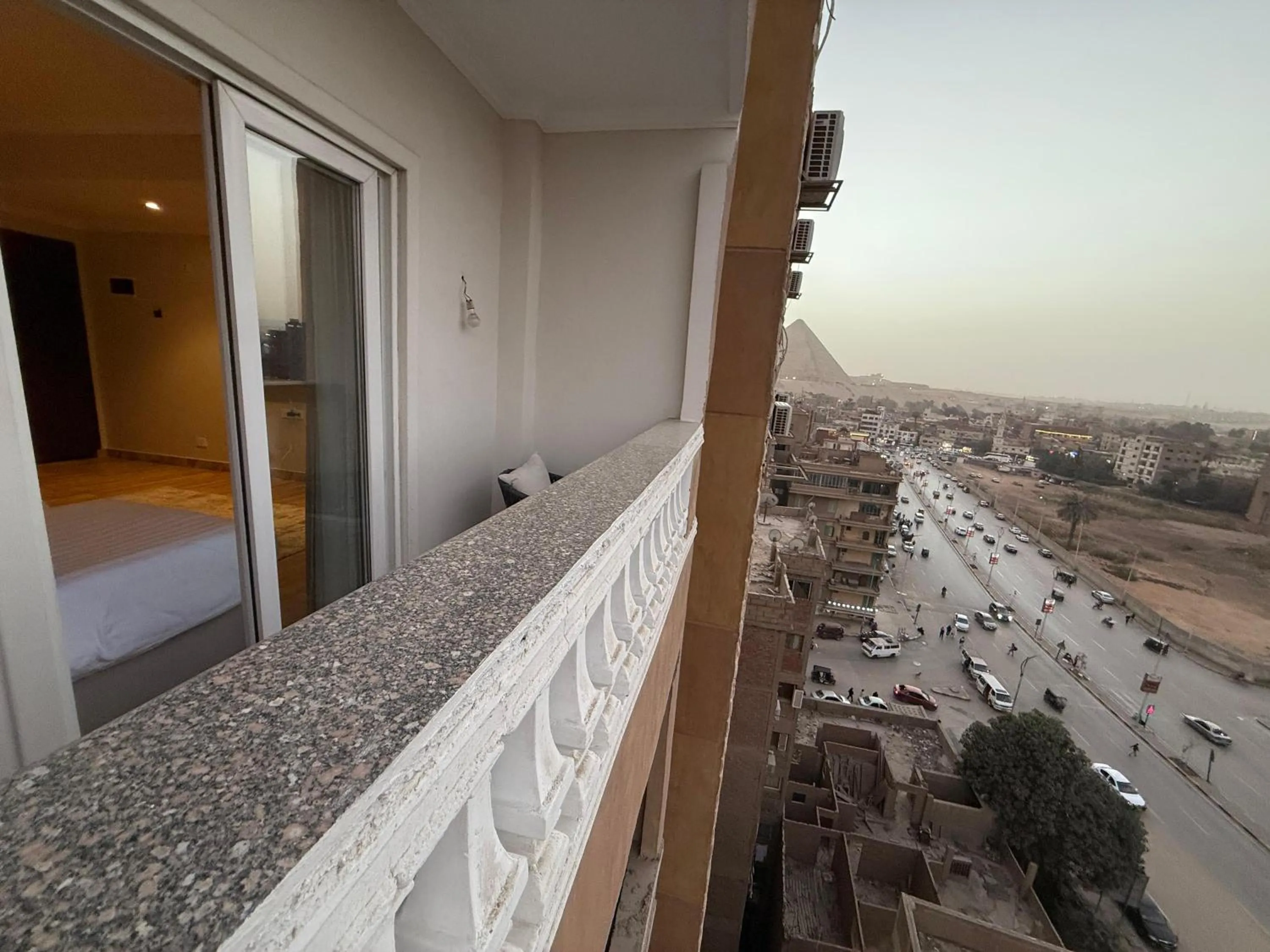 Eco green pyramids hotel