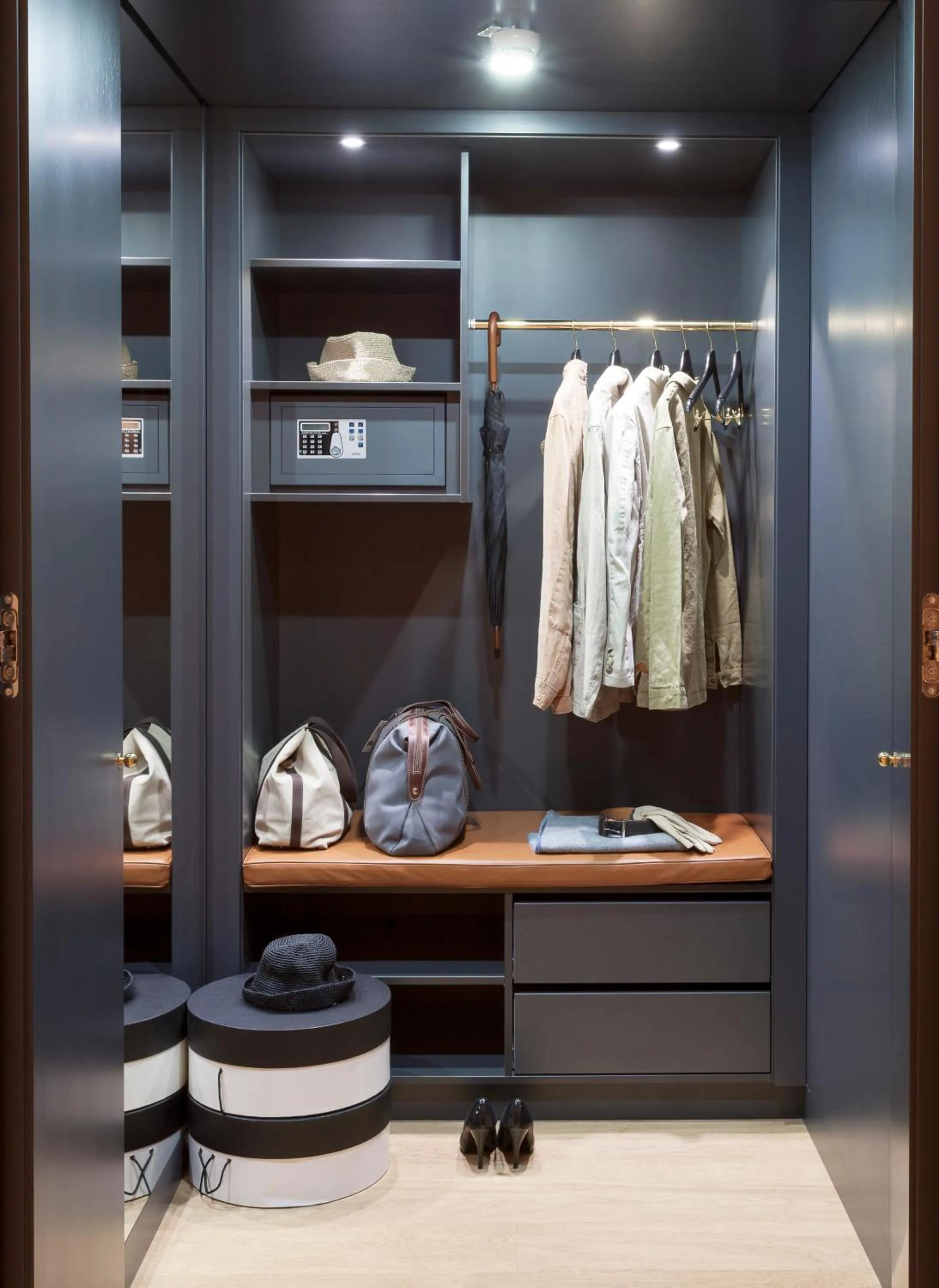 wardrobe in The Guesthouse Vienna