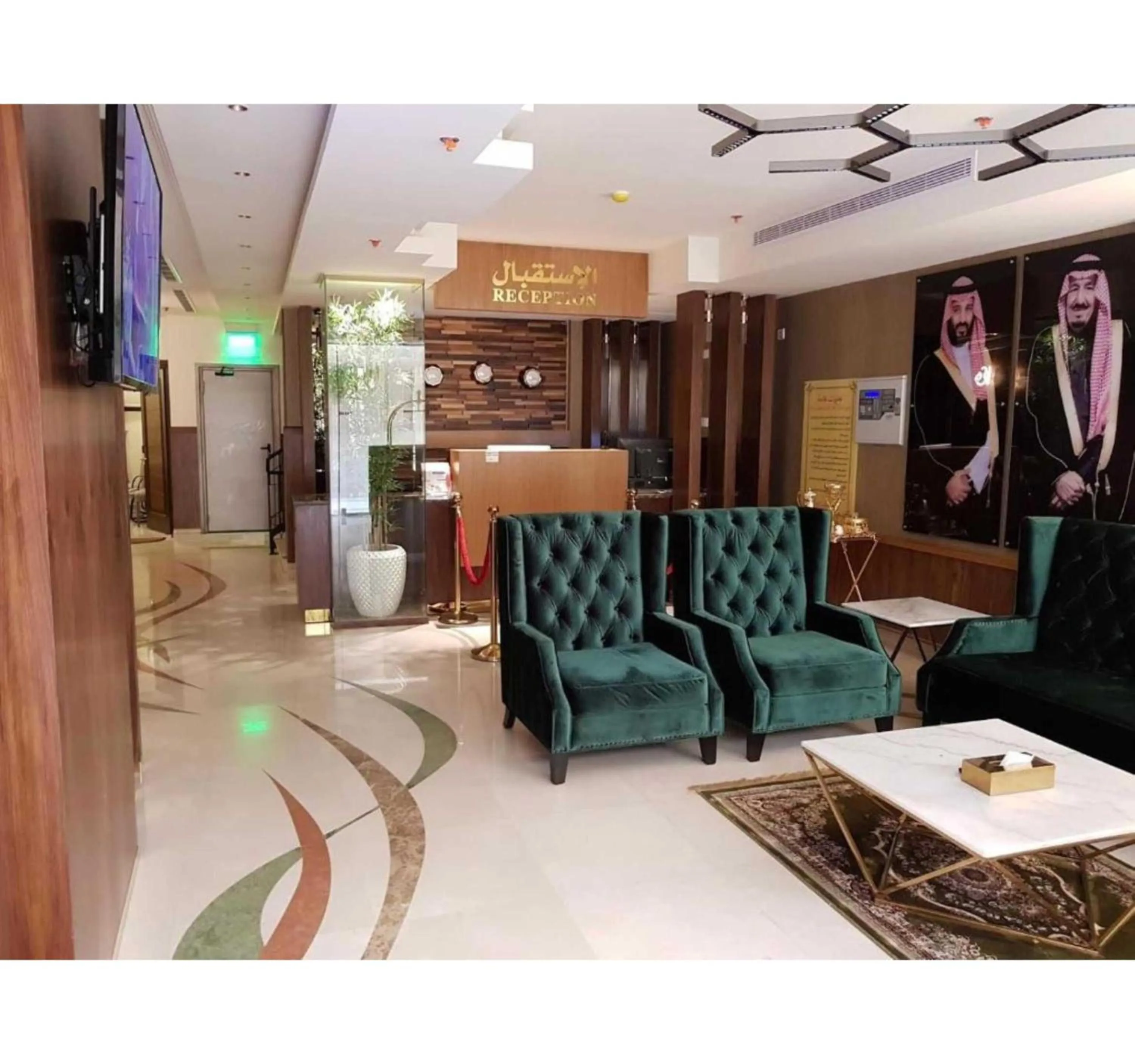 Lobby or reception in Palette Pearl Suites & Apartments