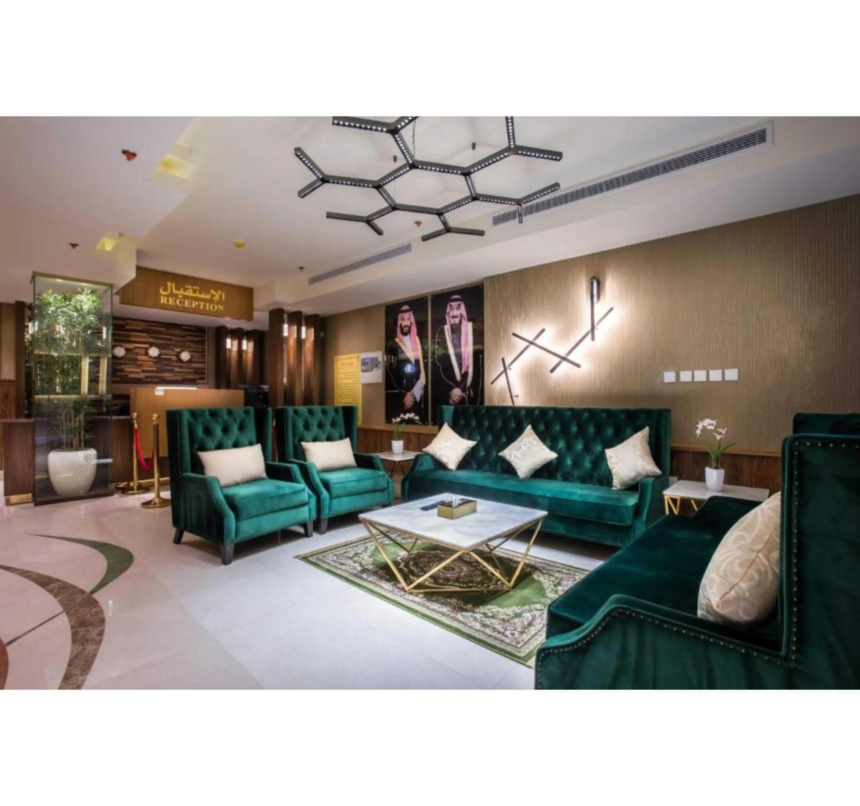 Lobby or reception in Palette Pearl Suites & Apartments